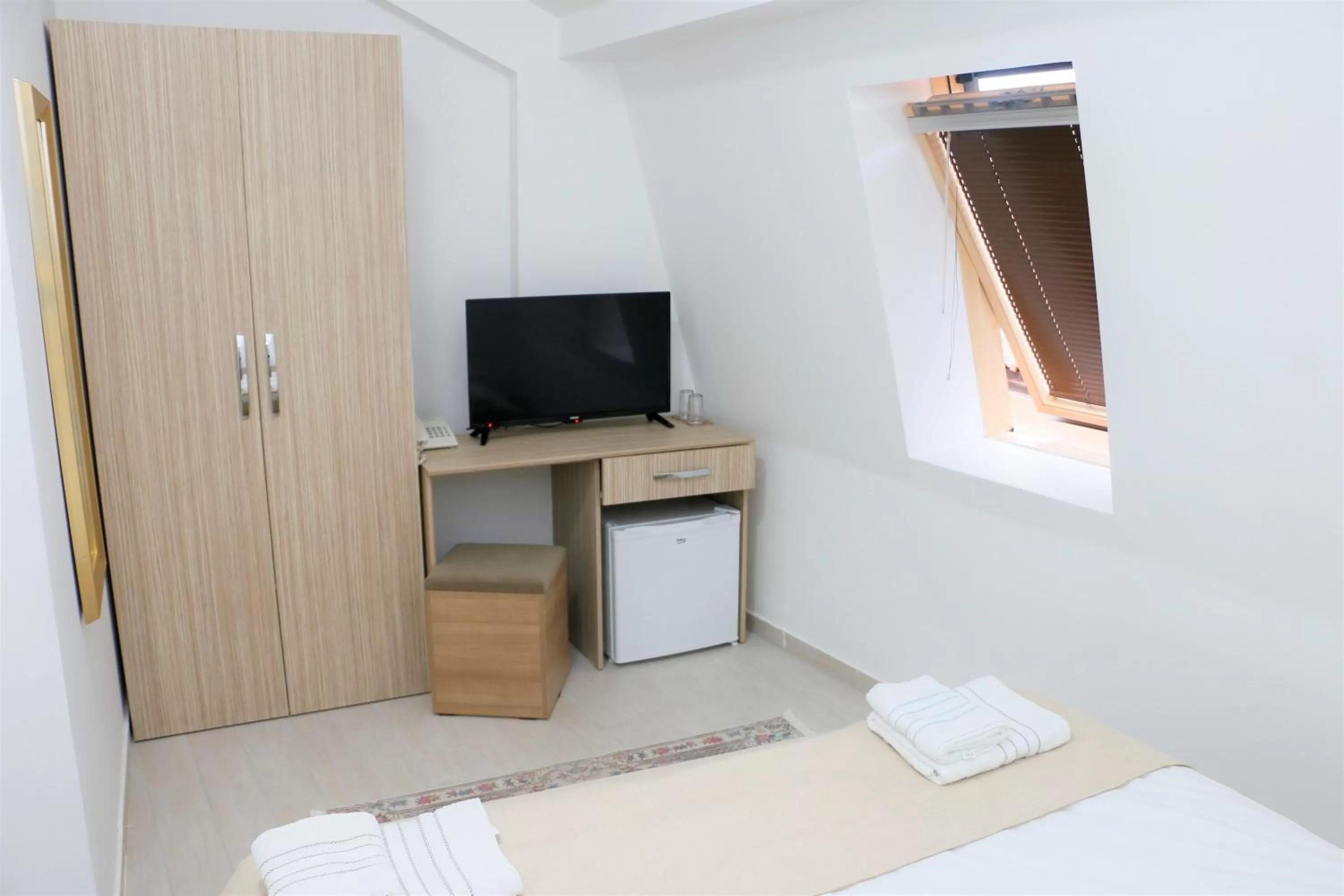 On site, TV/Entertainment Center in Hotel Old Konak