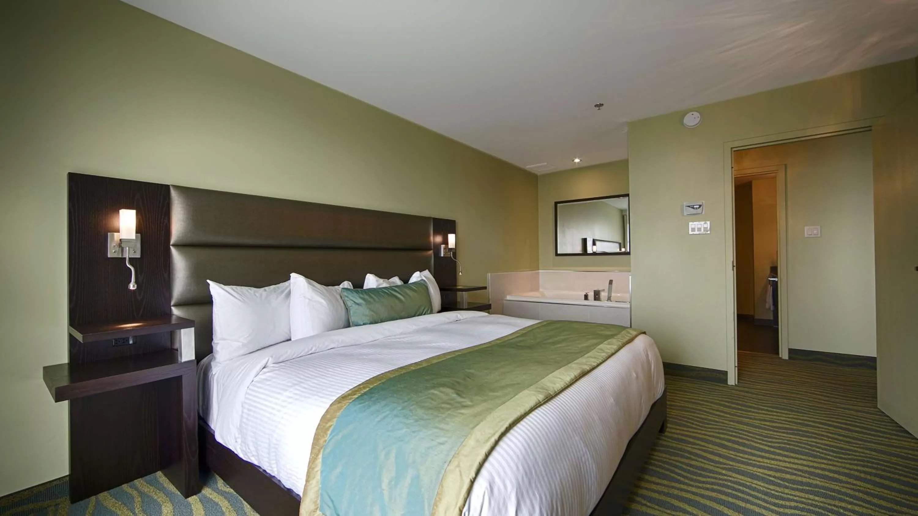 Photo of the whole room, Bed in Hotel Levesque