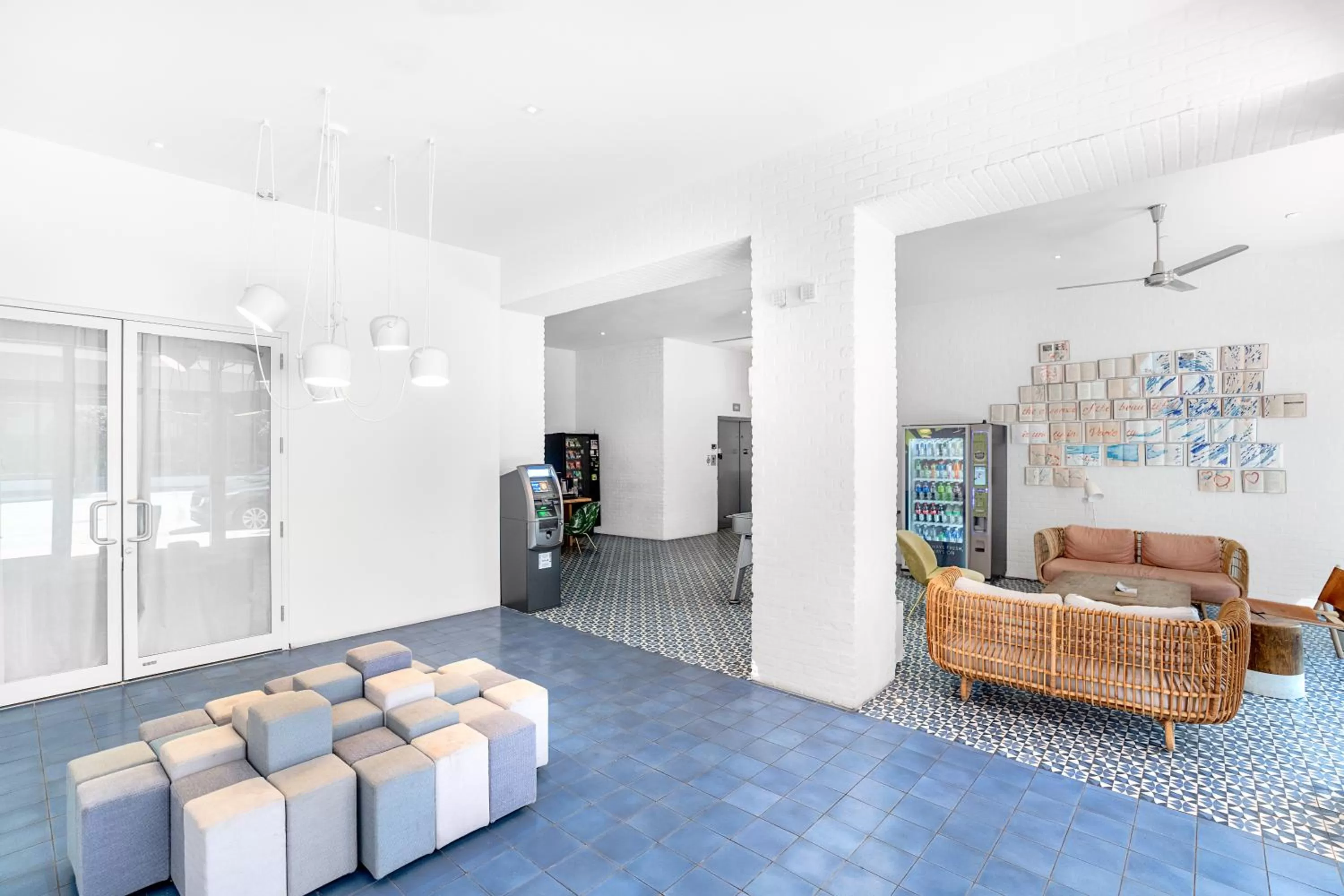 Lobby or reception, Seating Area in The Variety by LuxUrban