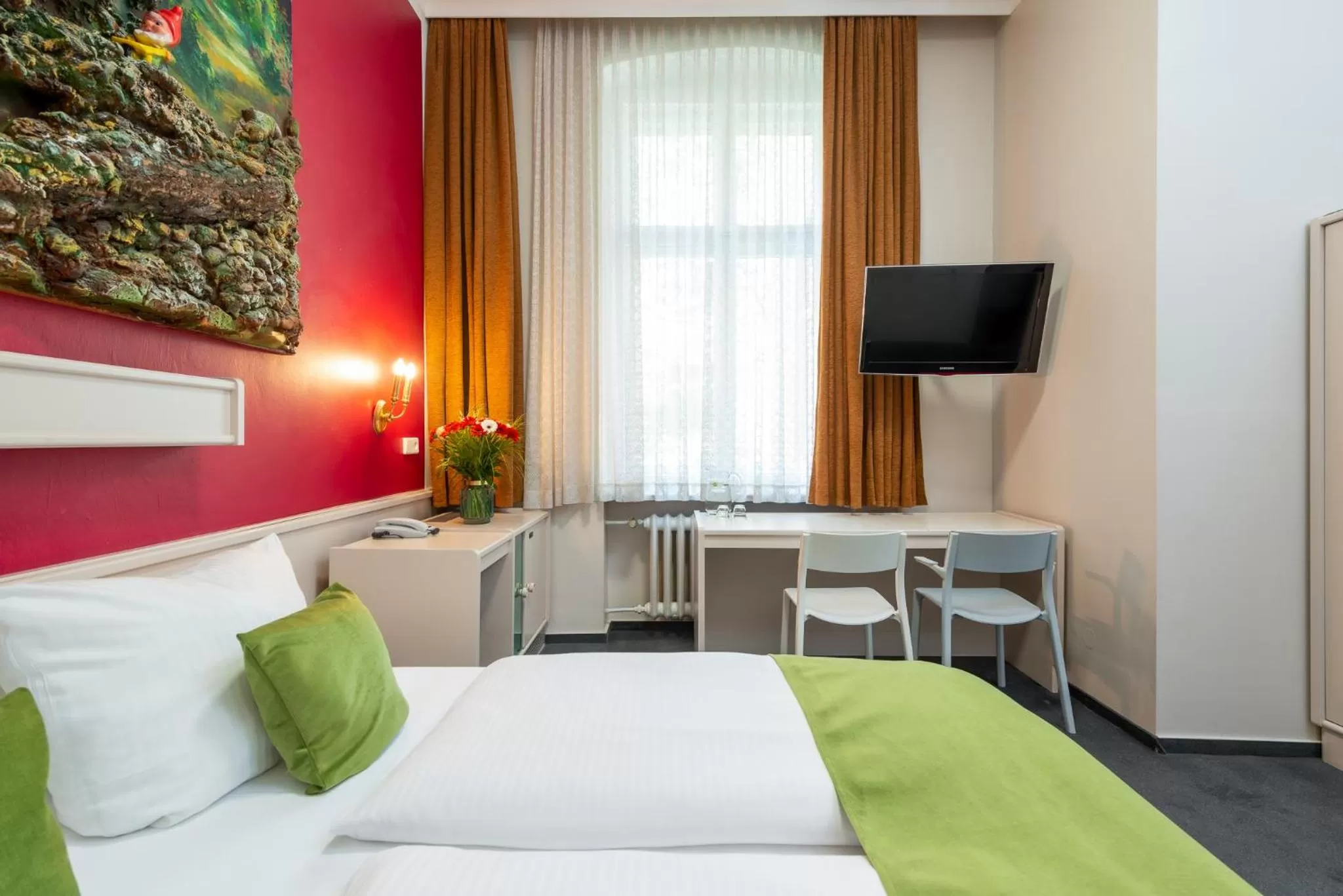 Photo of the whole room, Bed in W22 Hotel am Kurfürstendamm