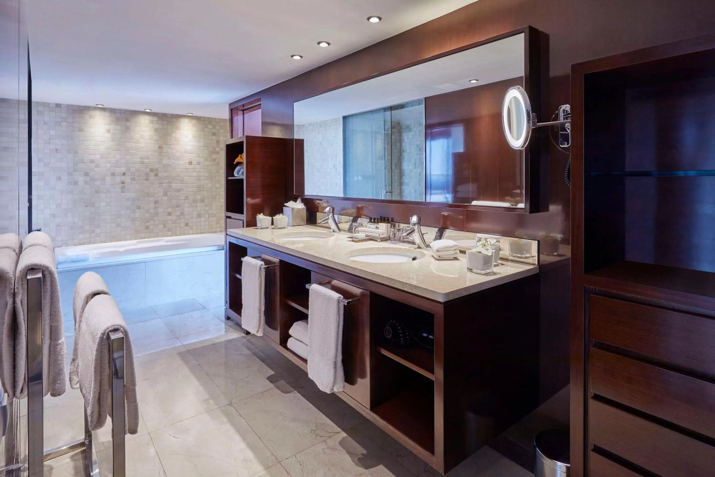 Bathroom in Hyatt Regency Barcelona Tower