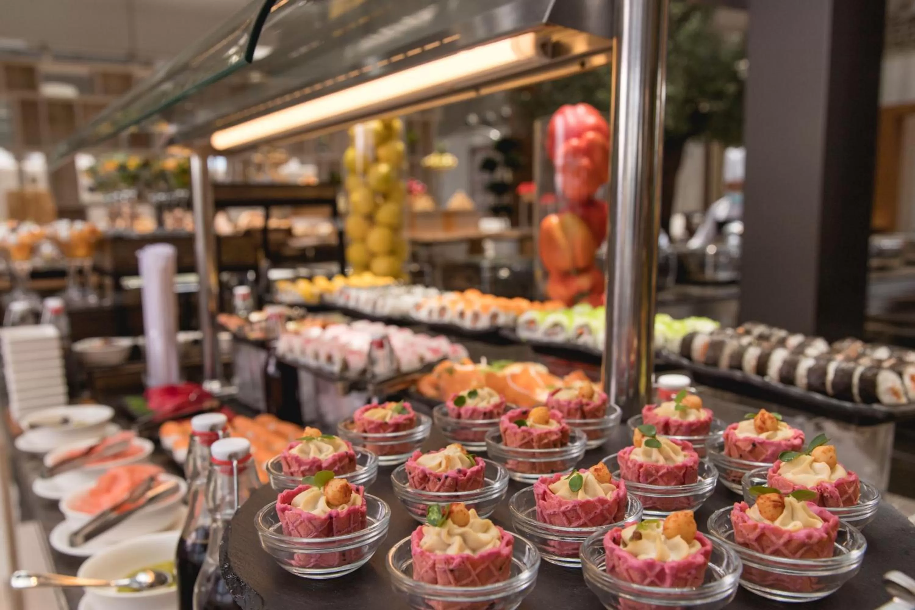 Restaurant/places to eat in Jeddah Marriott Hotel Madinah Road