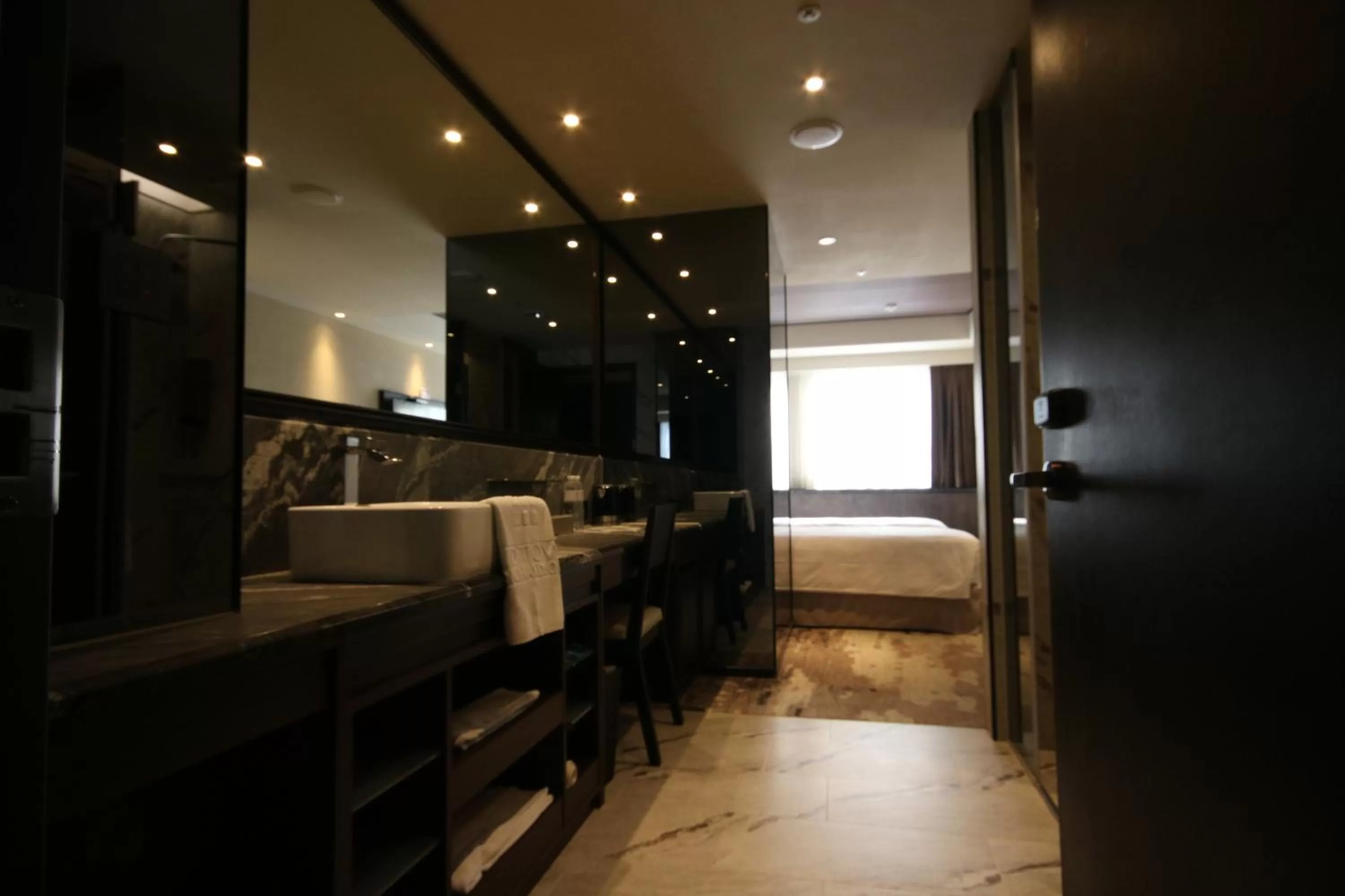 Bedroom, Bed in Hotel Midtown Richardson - Kaohsiung Bo'ai