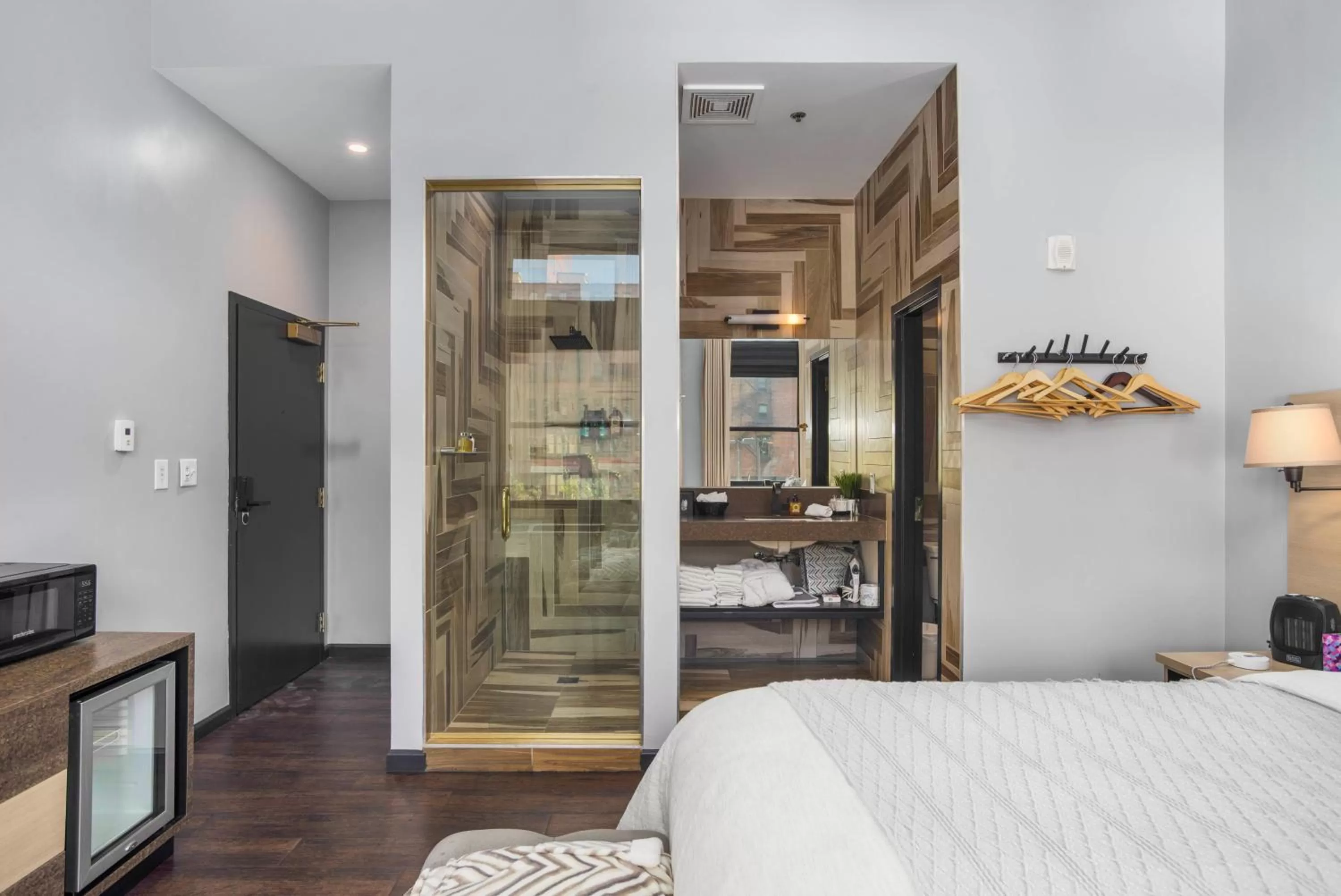 Photo of the whole room, Bed in Good Hotels Downtown Denver