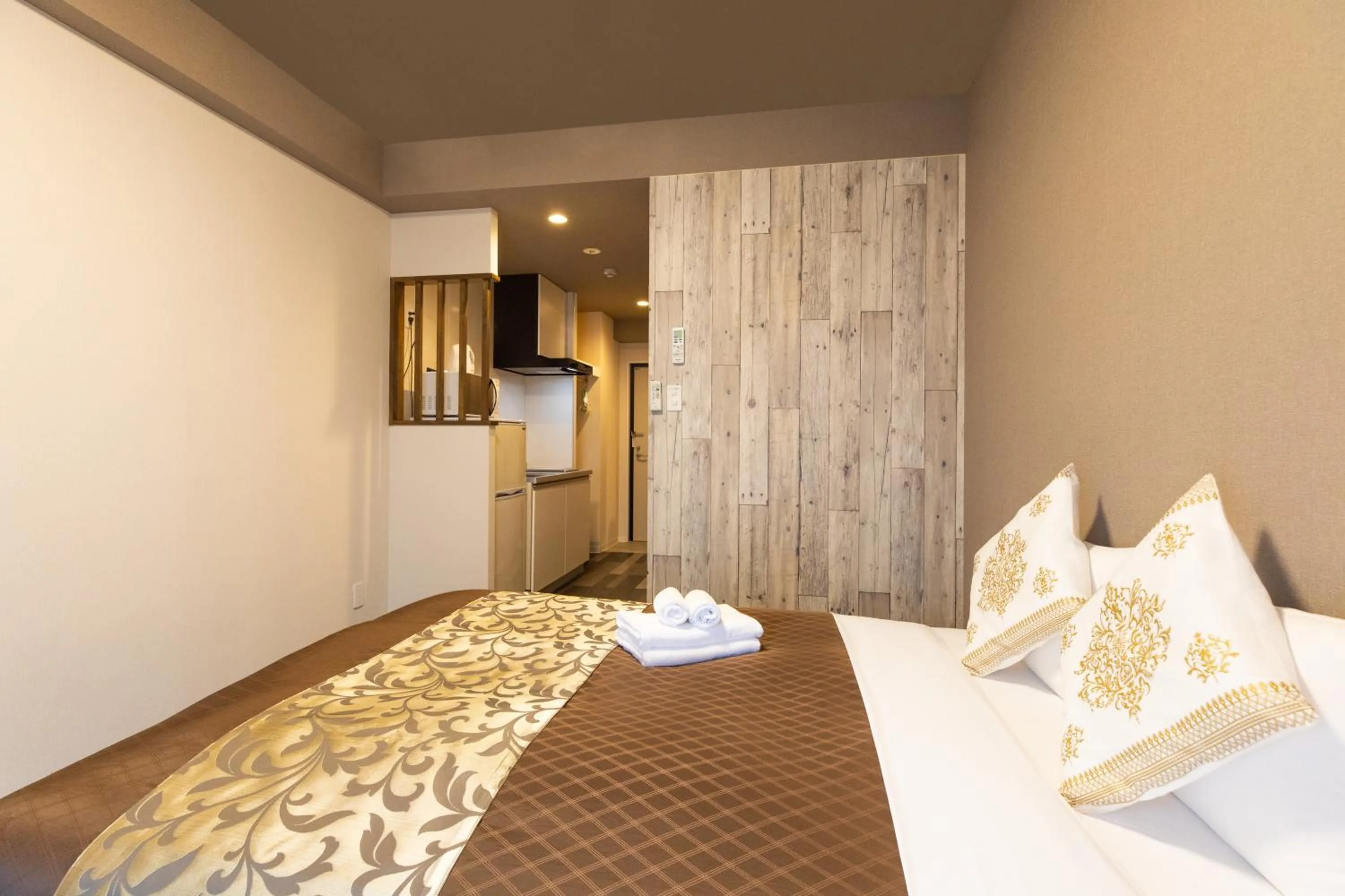 Bed in Mr. Kinjo in MIHARA