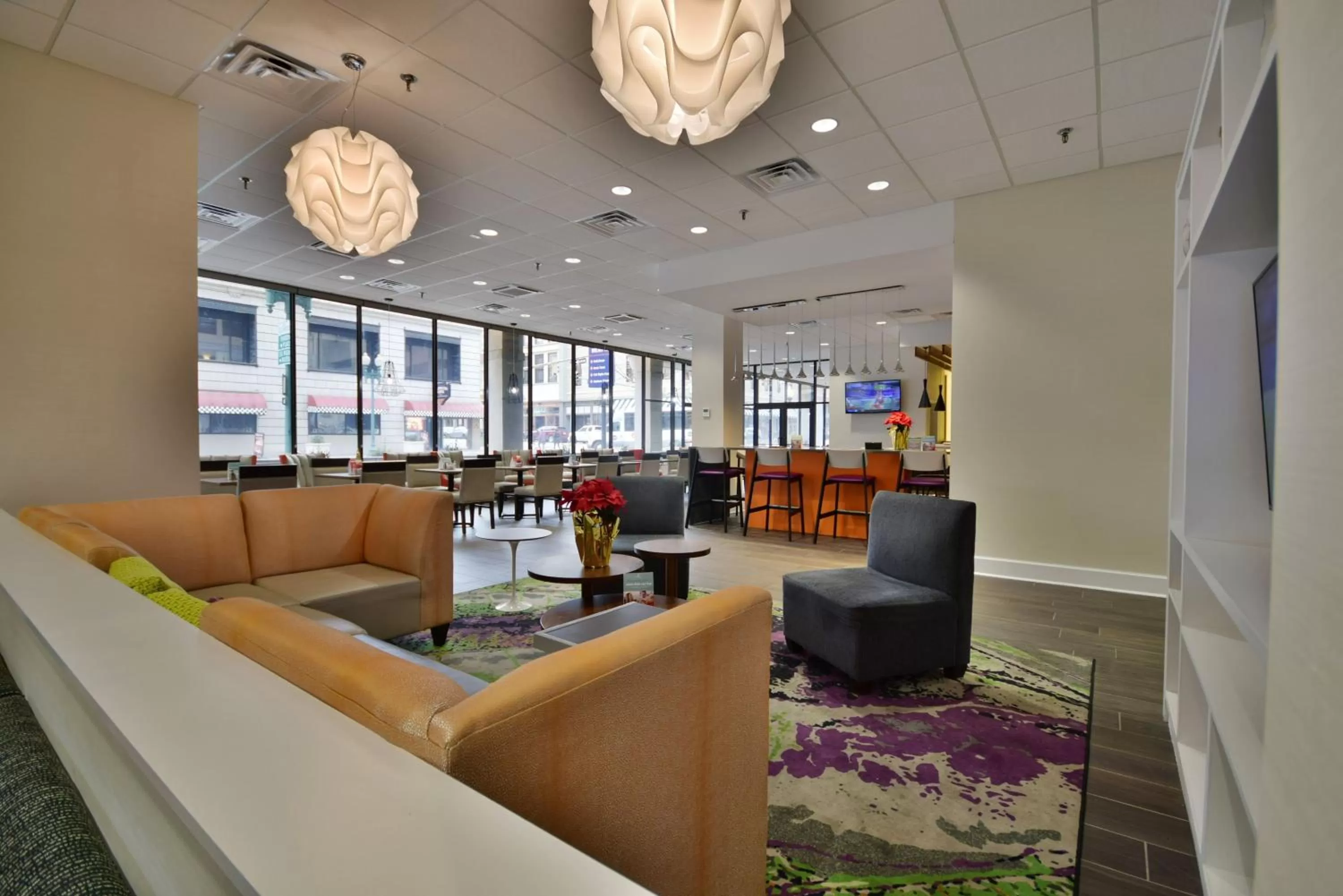 Property building in Holiday Inn - Memphis Downtown - Beale St. by IHG