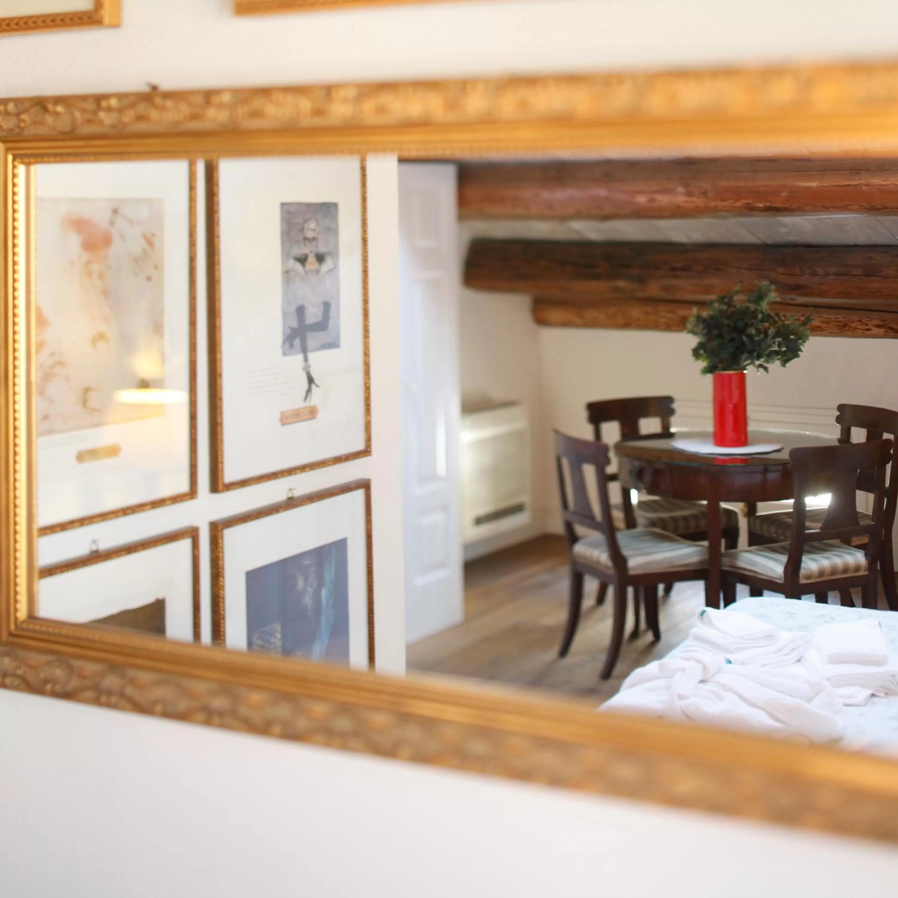 Bedroom in M Club De Luxe B&B