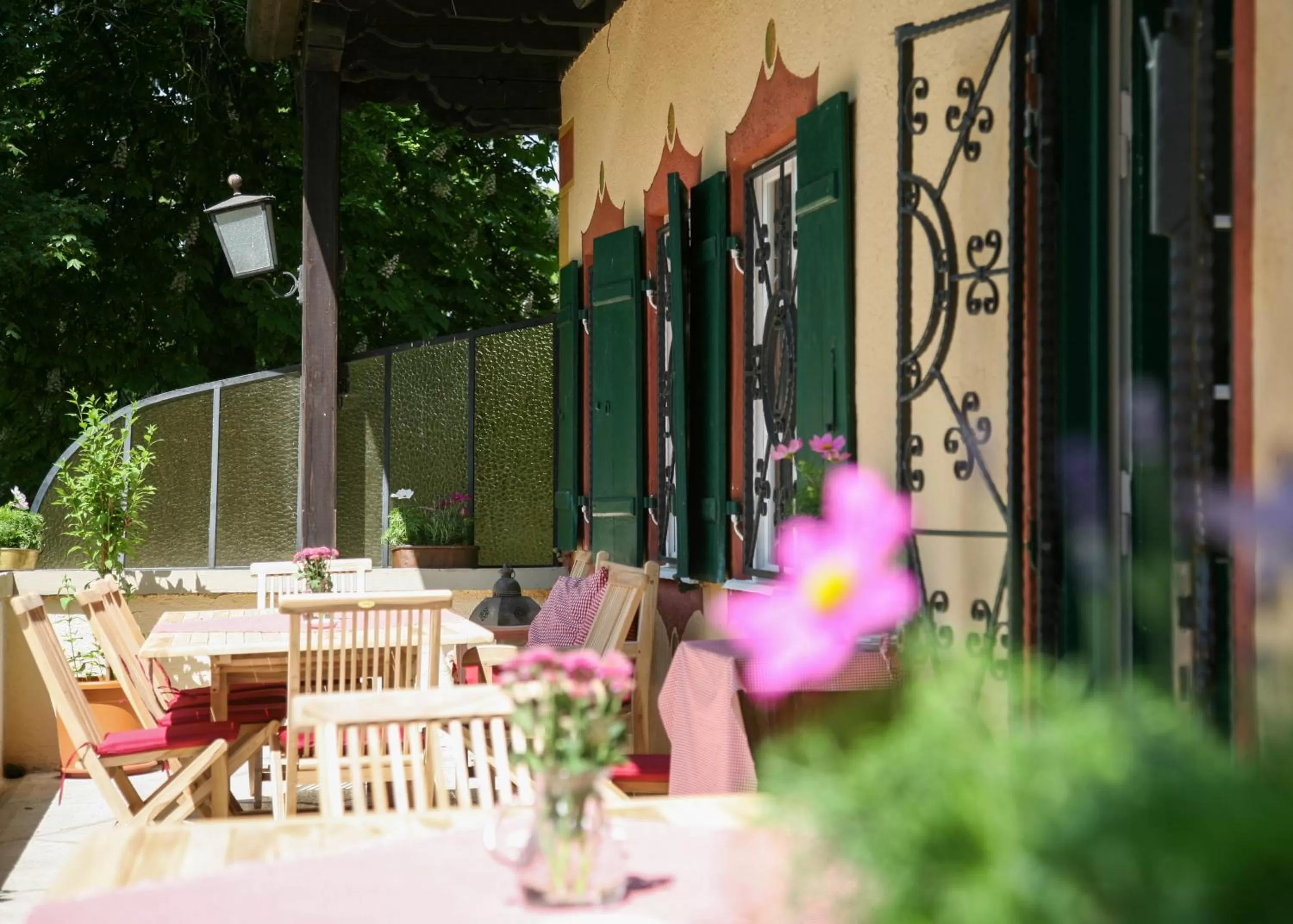 Property building, Restaurant/Places to Eat in Villa Zollhaus Bed & Breakfast