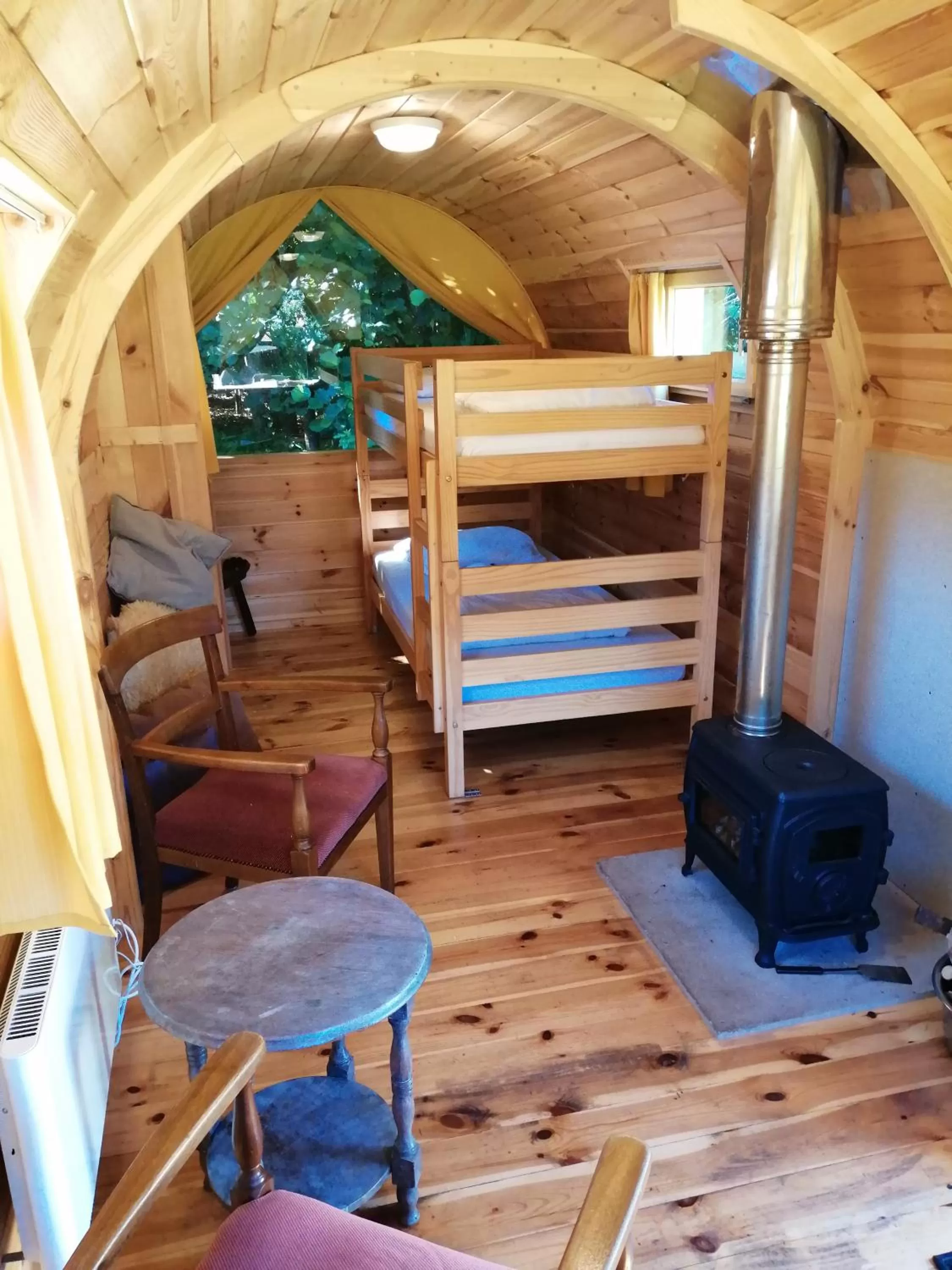 bunk bed, Bed in De Kapschuur