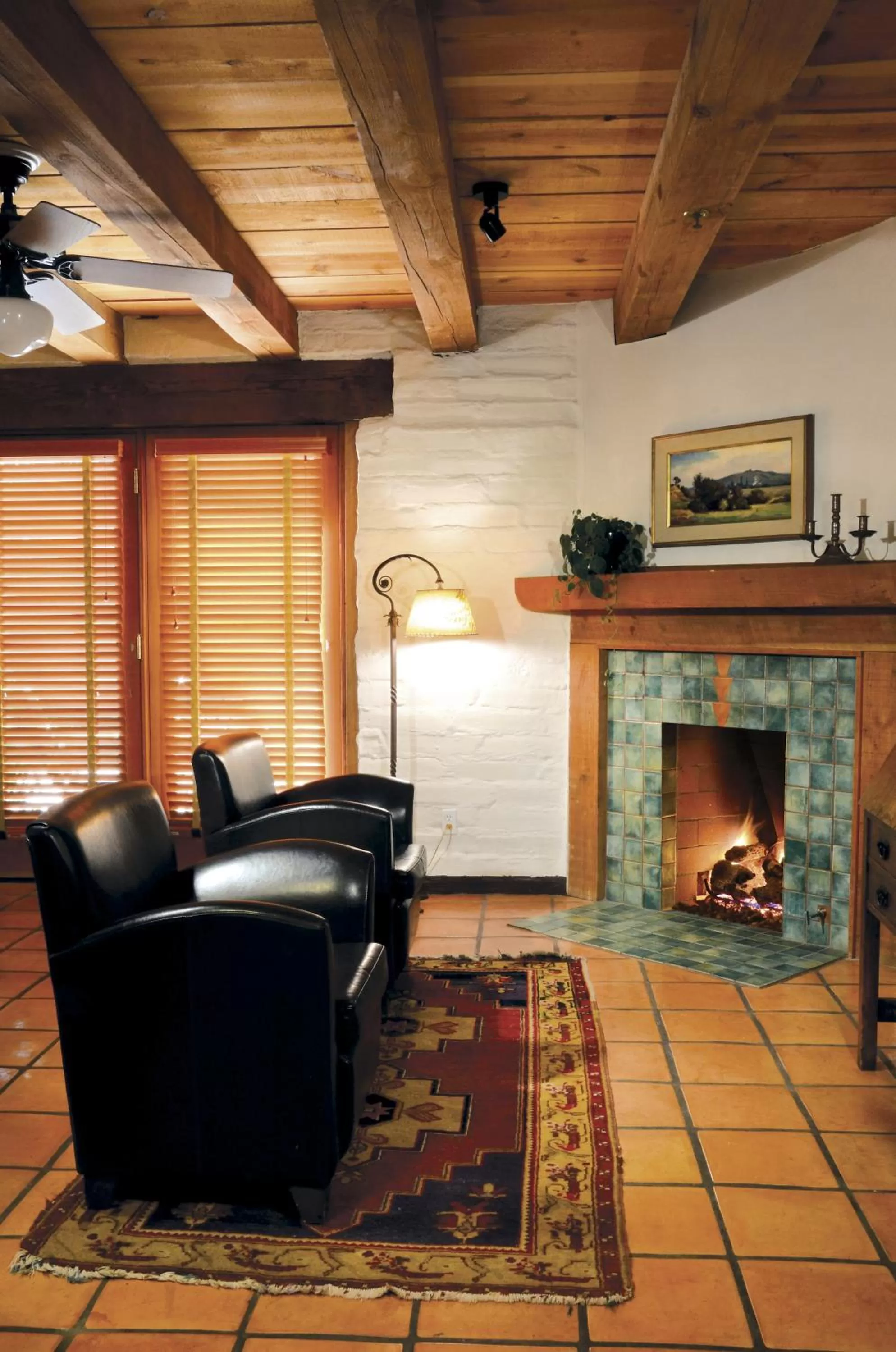 Living room in El Portal Sedona Hotel