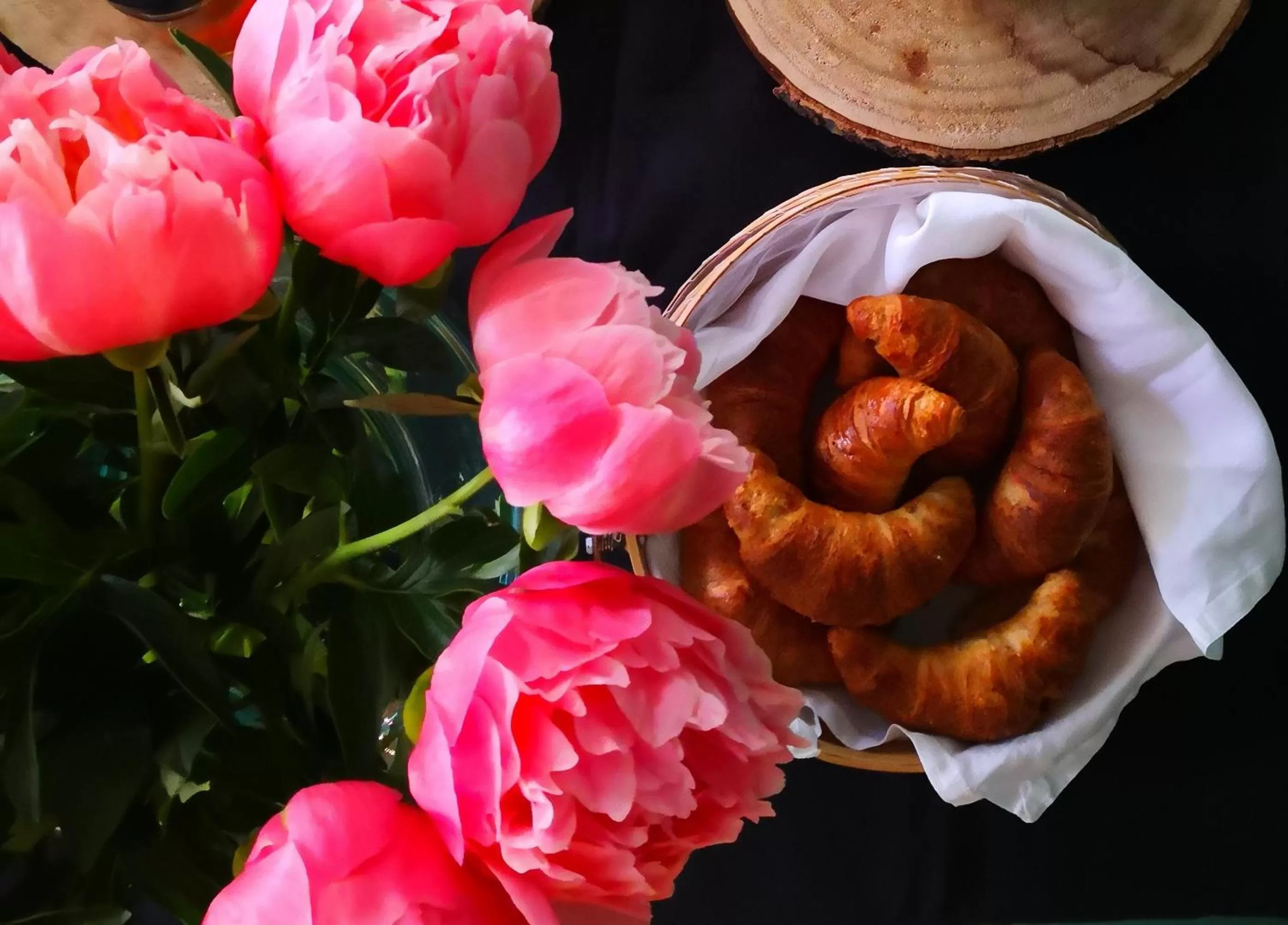 Breakfast in Salotto Brè - Bed & Breakfast charming rooms