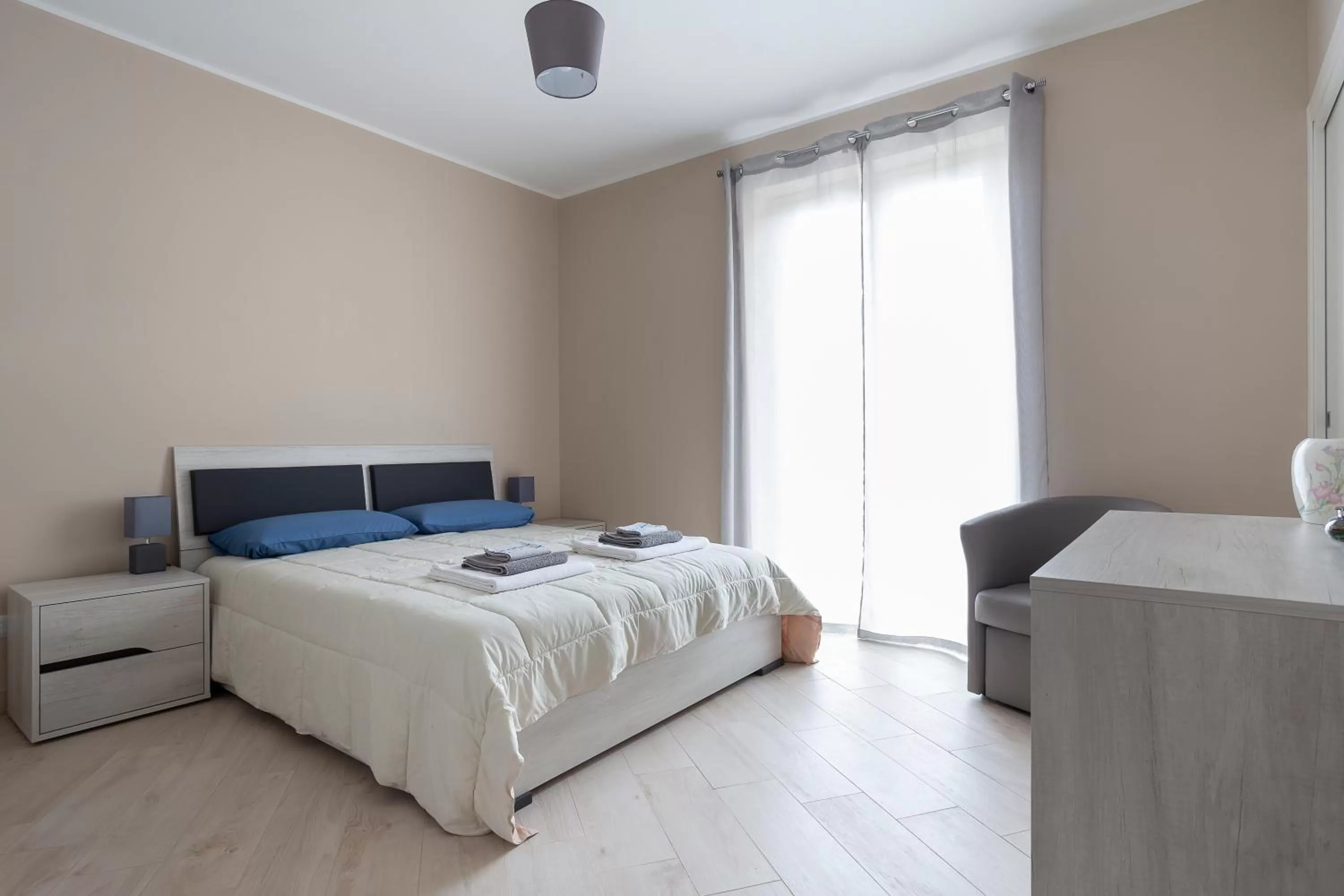 Double Room with Balcony in Sicano Home