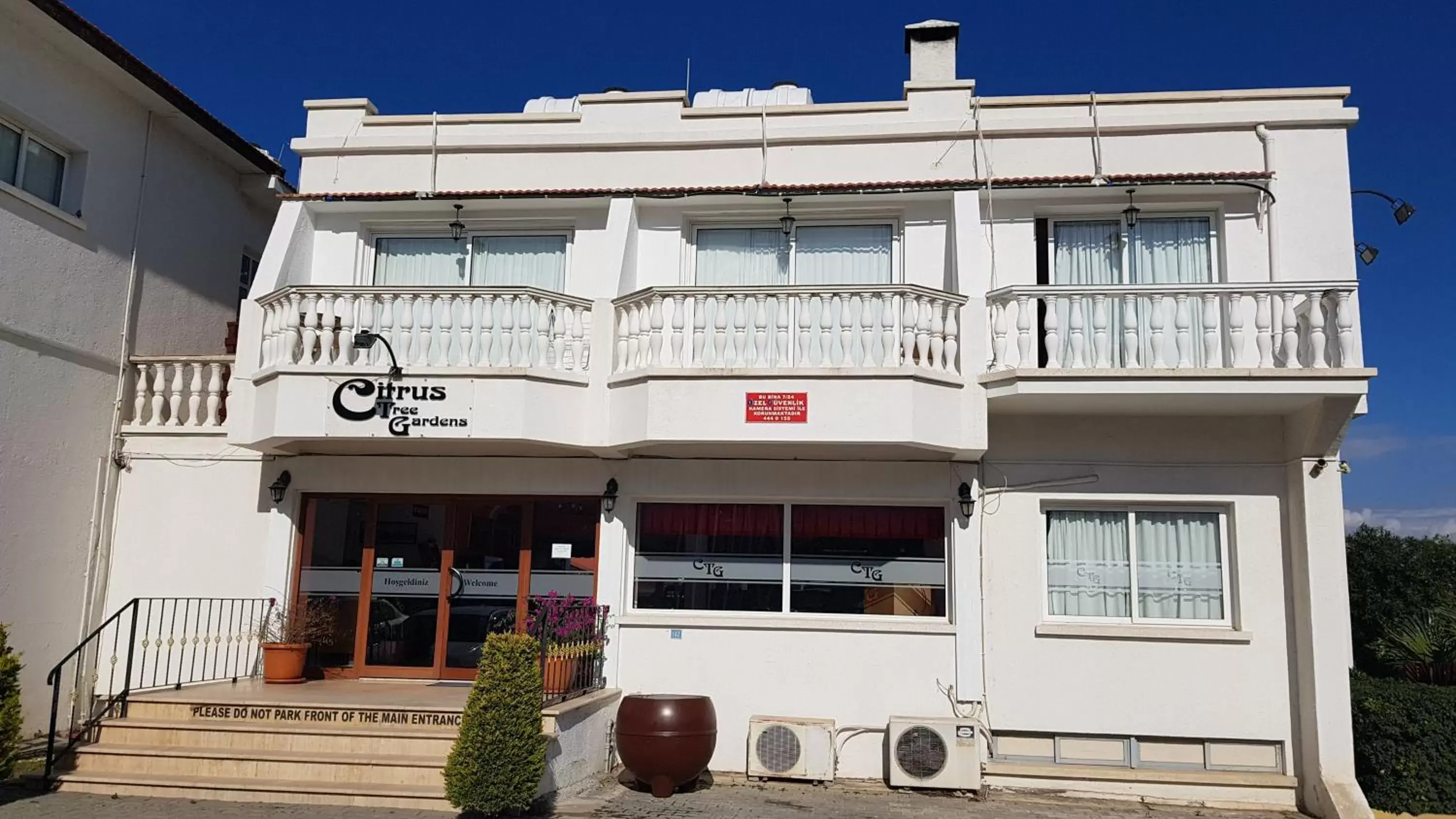 Deluxe Double Room with Balcony in Citrus Tree Gardens Deluxe Double Room with Balcony in Citrus Tree Gardens