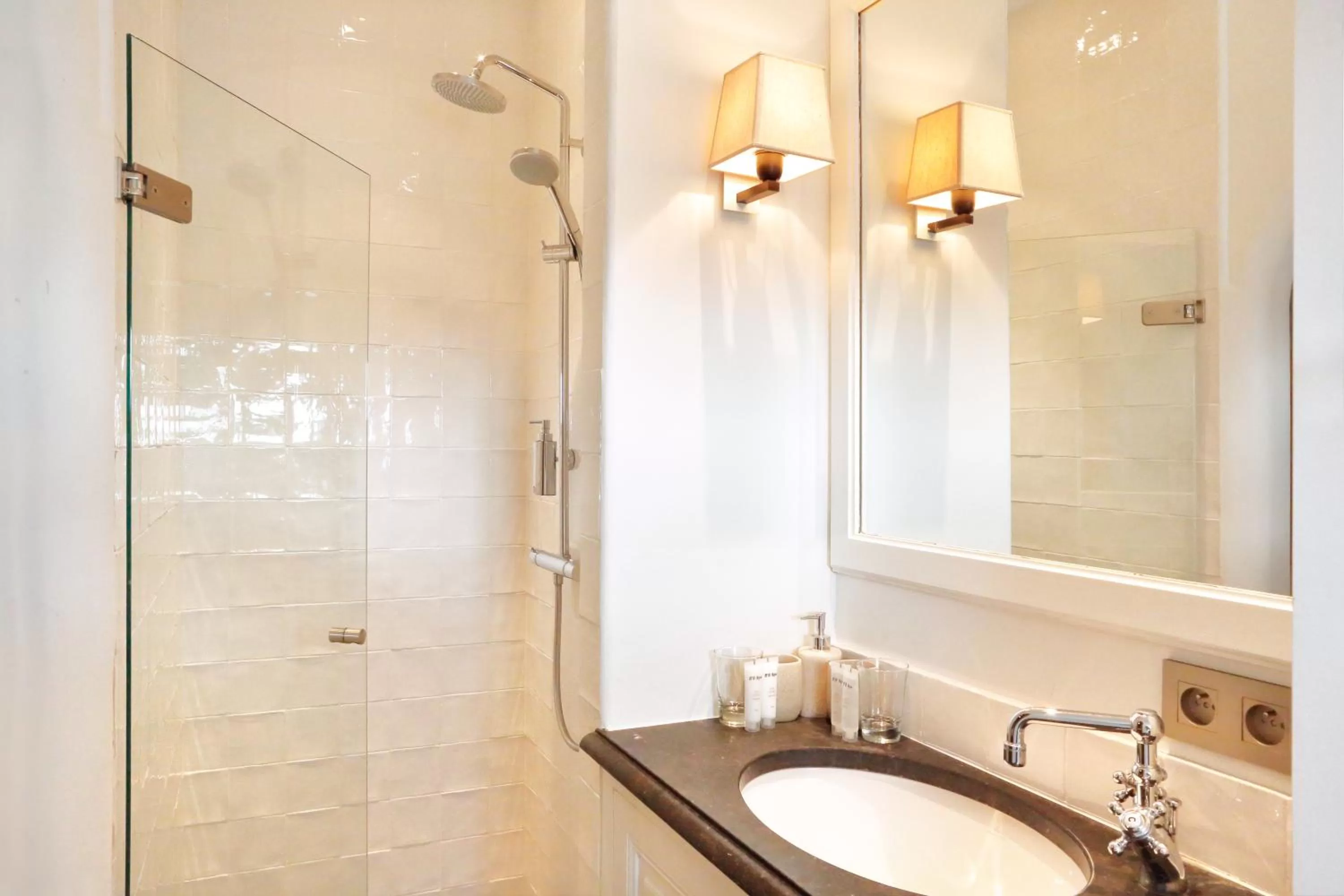 Bathroom in De Grote Wateringe