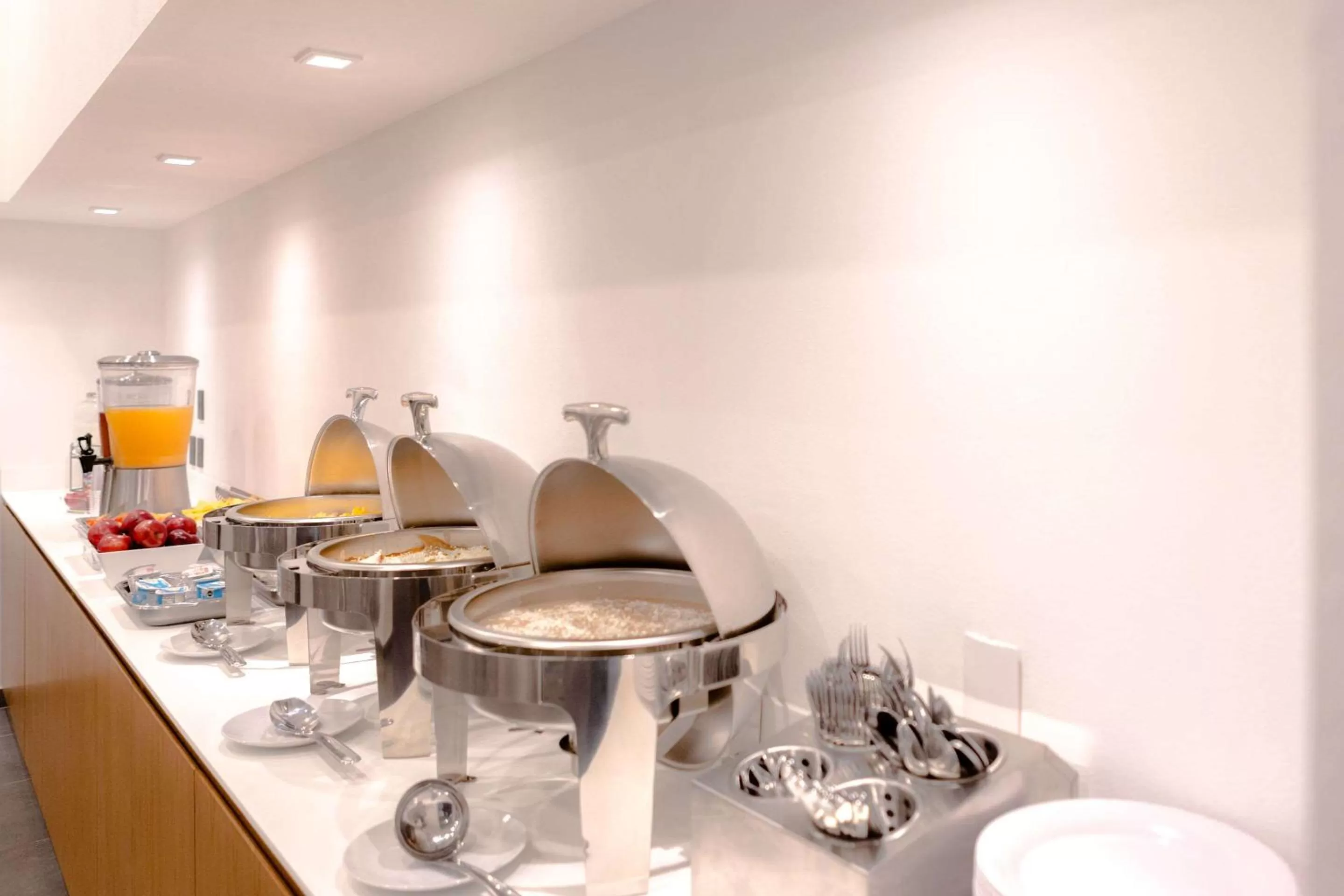 Restaurant/places to eat in Sleep Inn Guadalajara Galerias