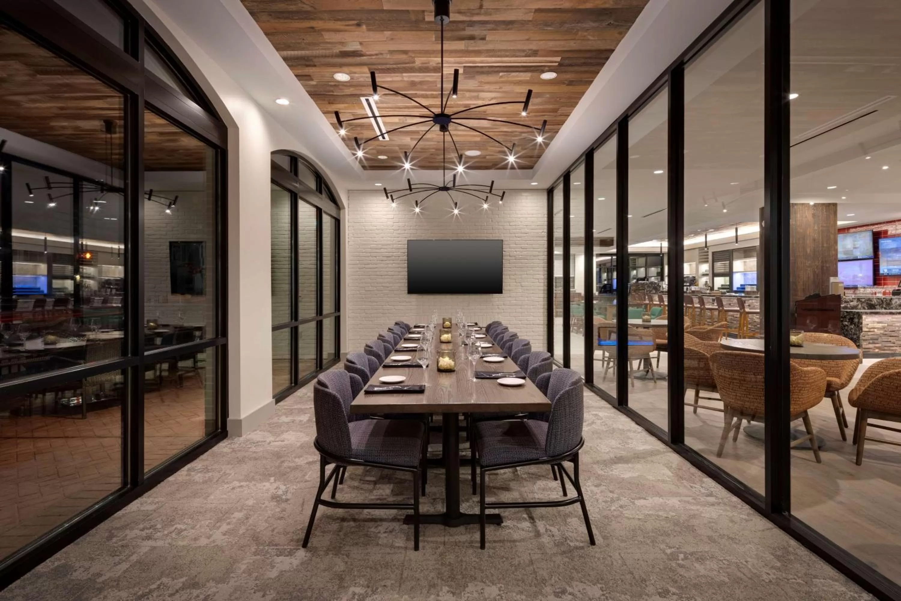 Restaurant/places to eat in Hilton Garden Inn Haymarket