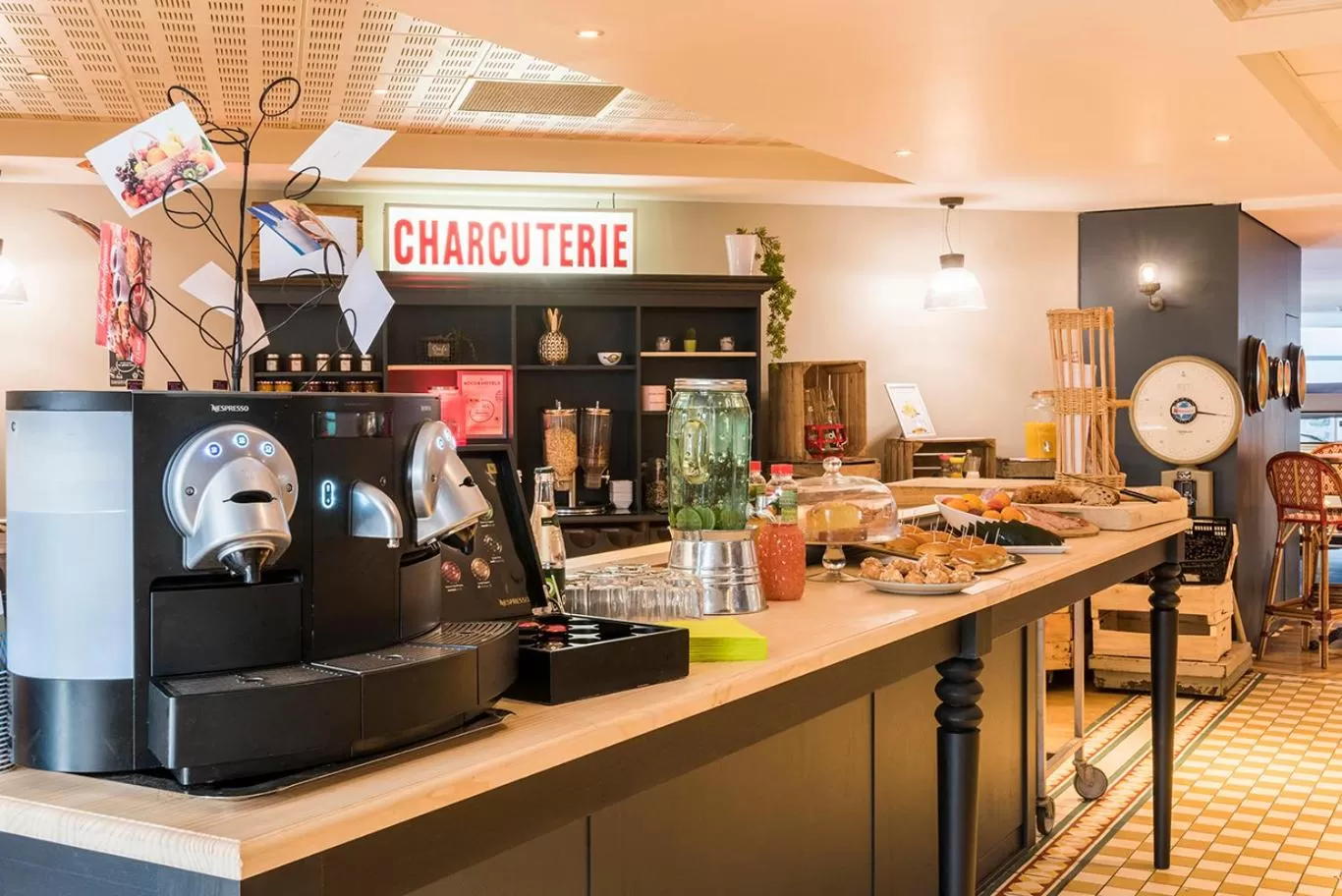 Decorative detail in Mercure Paris Roissy CDG