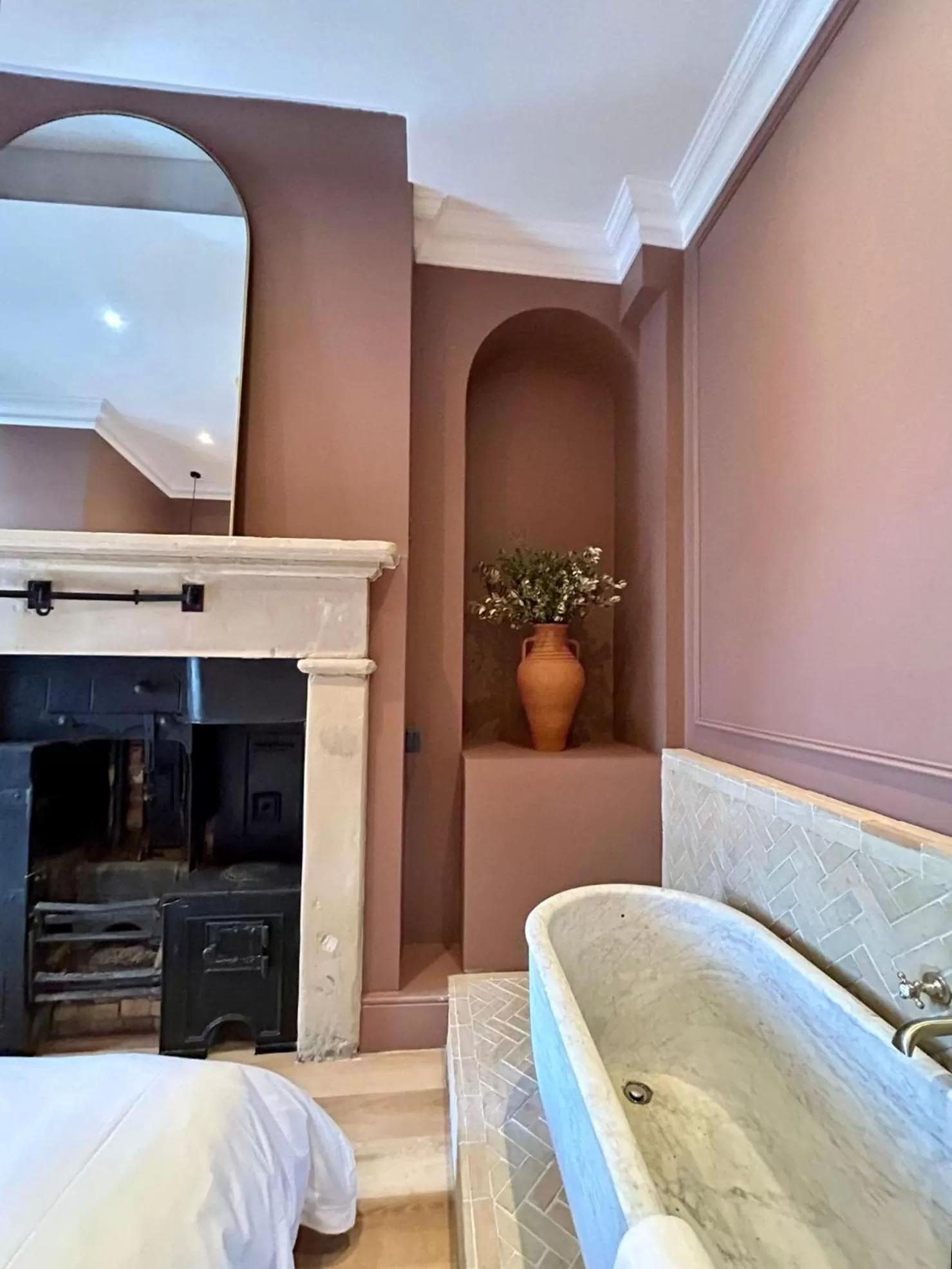 Bed in Railway House York by Chateau Anna