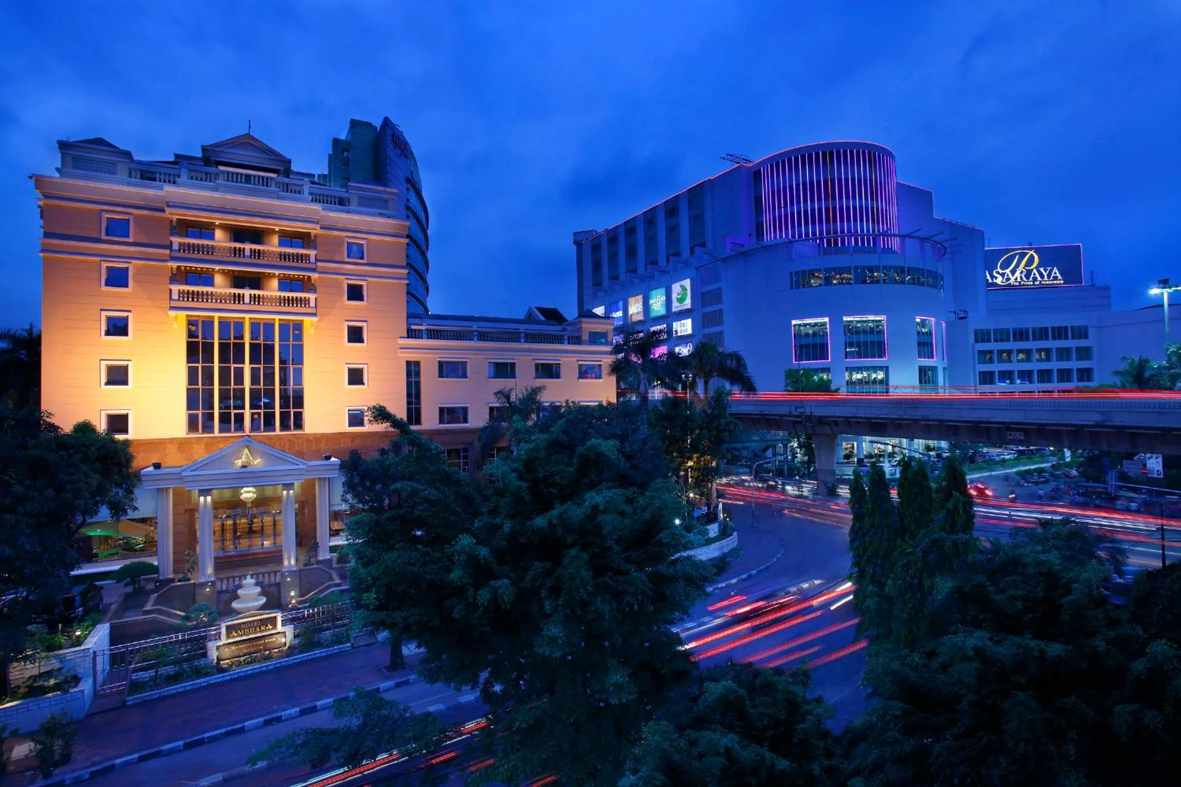 Facade/entrance in Ambhara Hotel