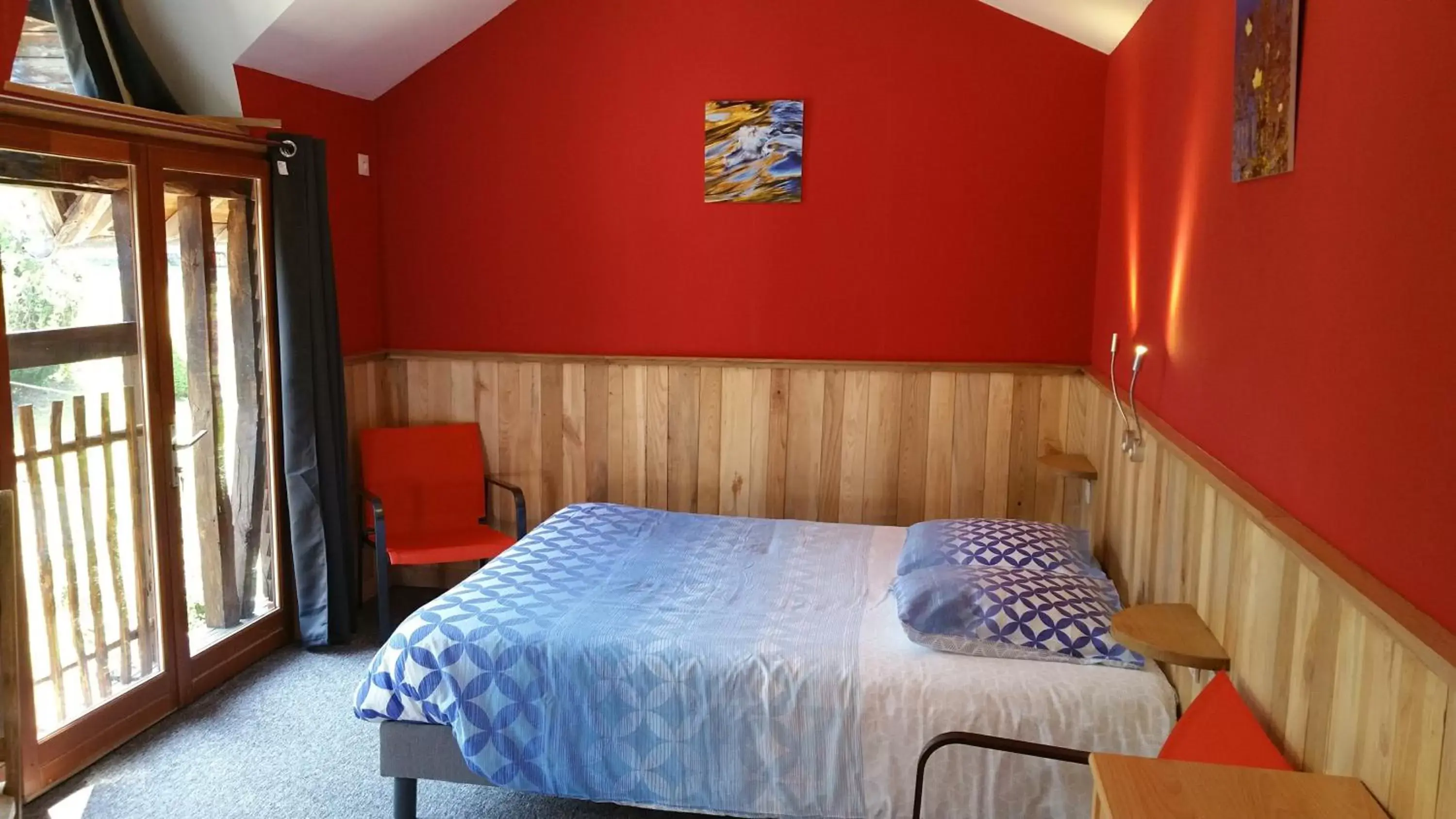 Deluxe Double Room with Shower in L'Élassier Deluxe Double Room with Shower in L'Élassier