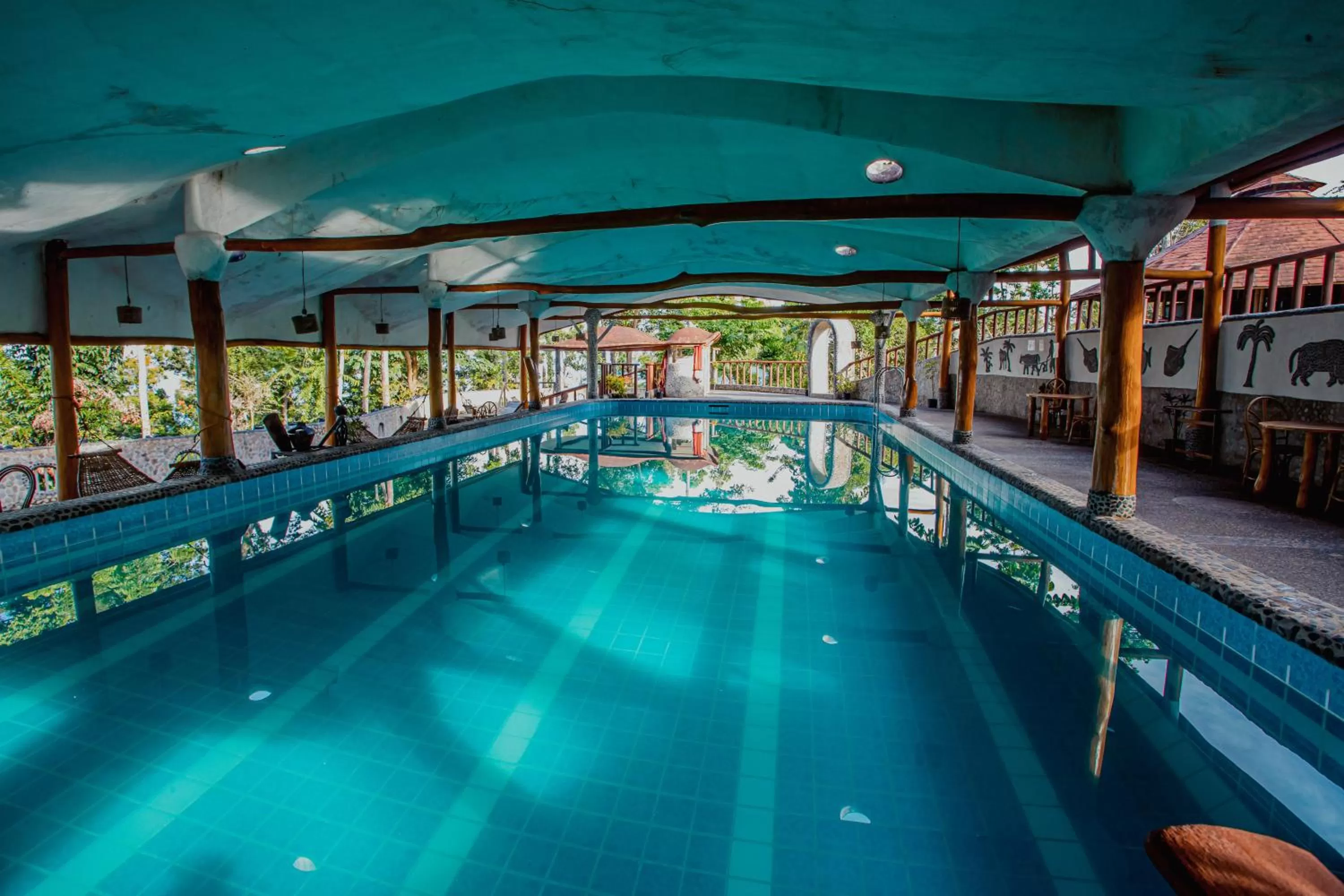 Swimming pool in Atremaru Jungle Retreat