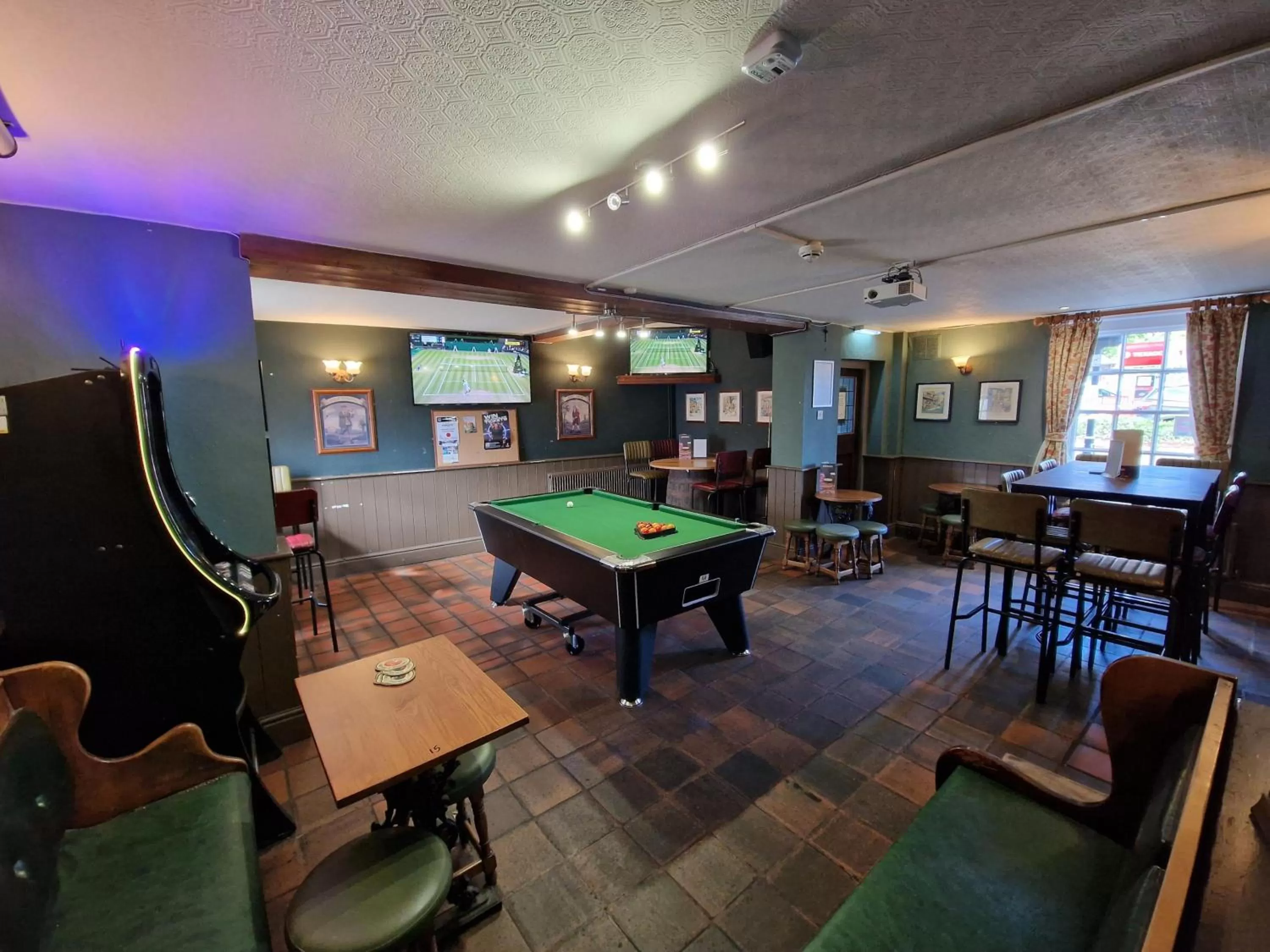 Lounge or bar in The Foresters Arms