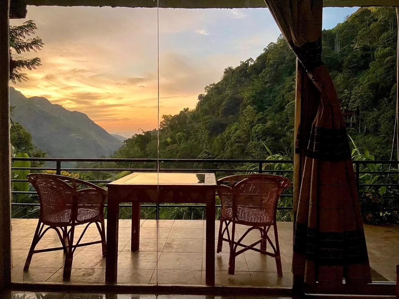 Mountain View in Ella Lucky Panoramic