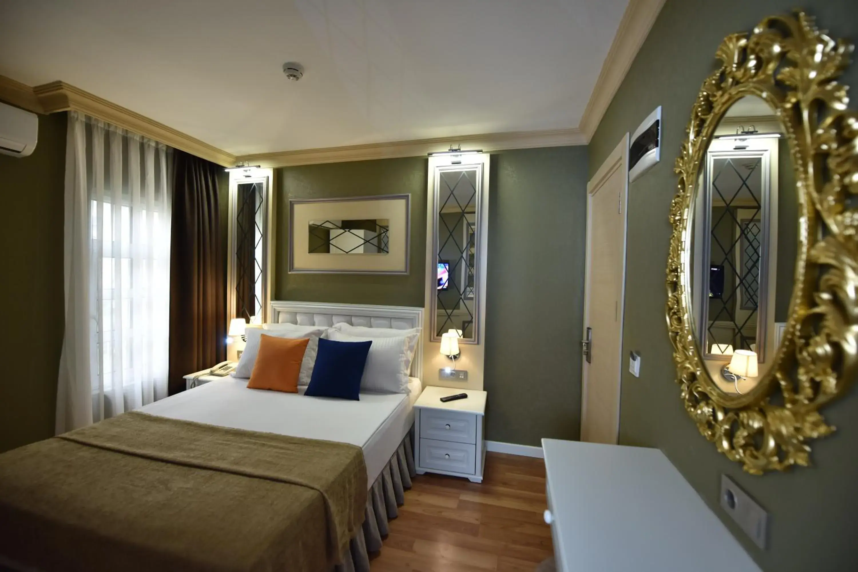 Standard Single Room in Sunlight Hotel Standard Single Room in Sunlight Hotel