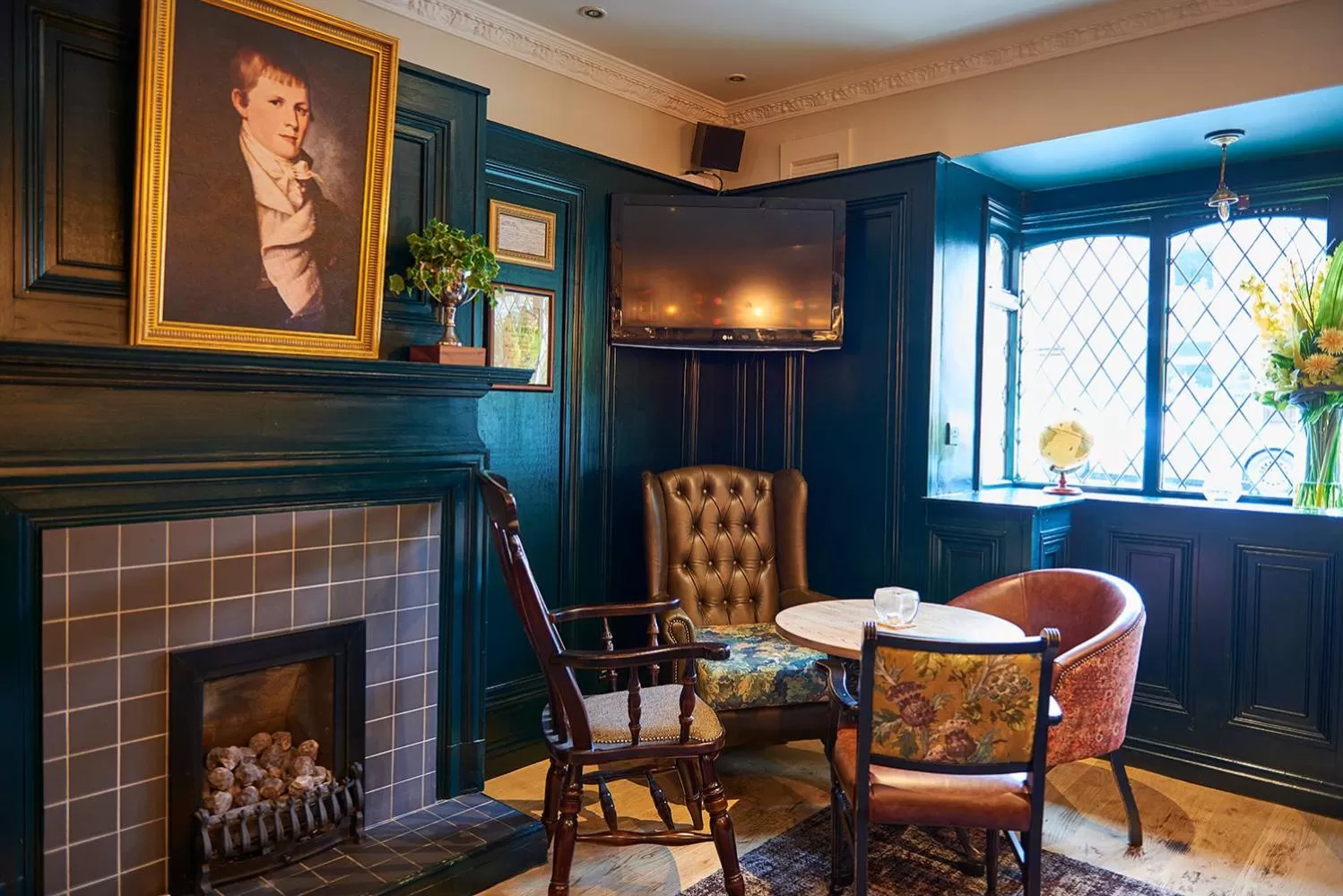 Lounge or bar in The Red Lion Hawkshaw