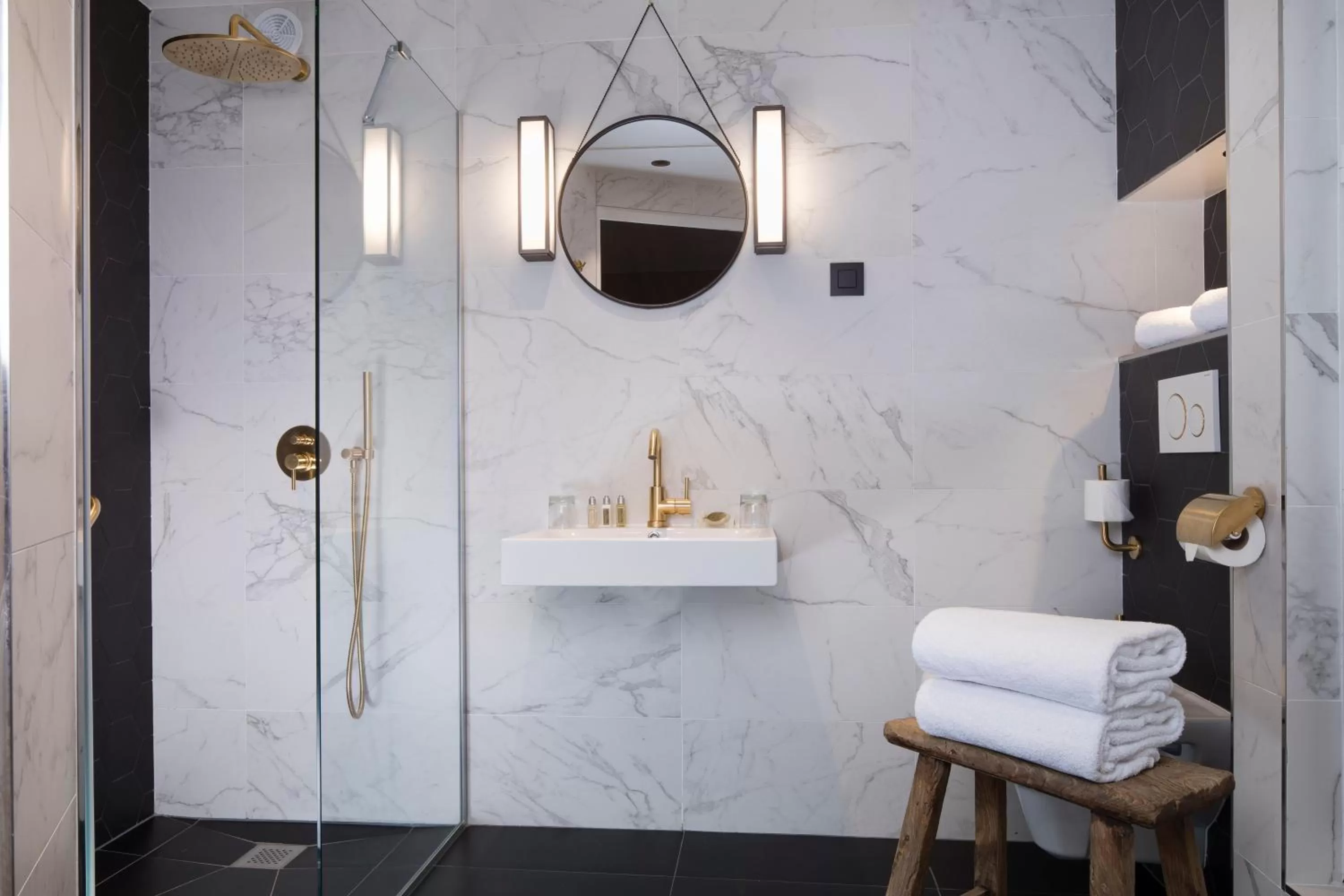 Bathroom in Hôtel Maxim Quartier Latin