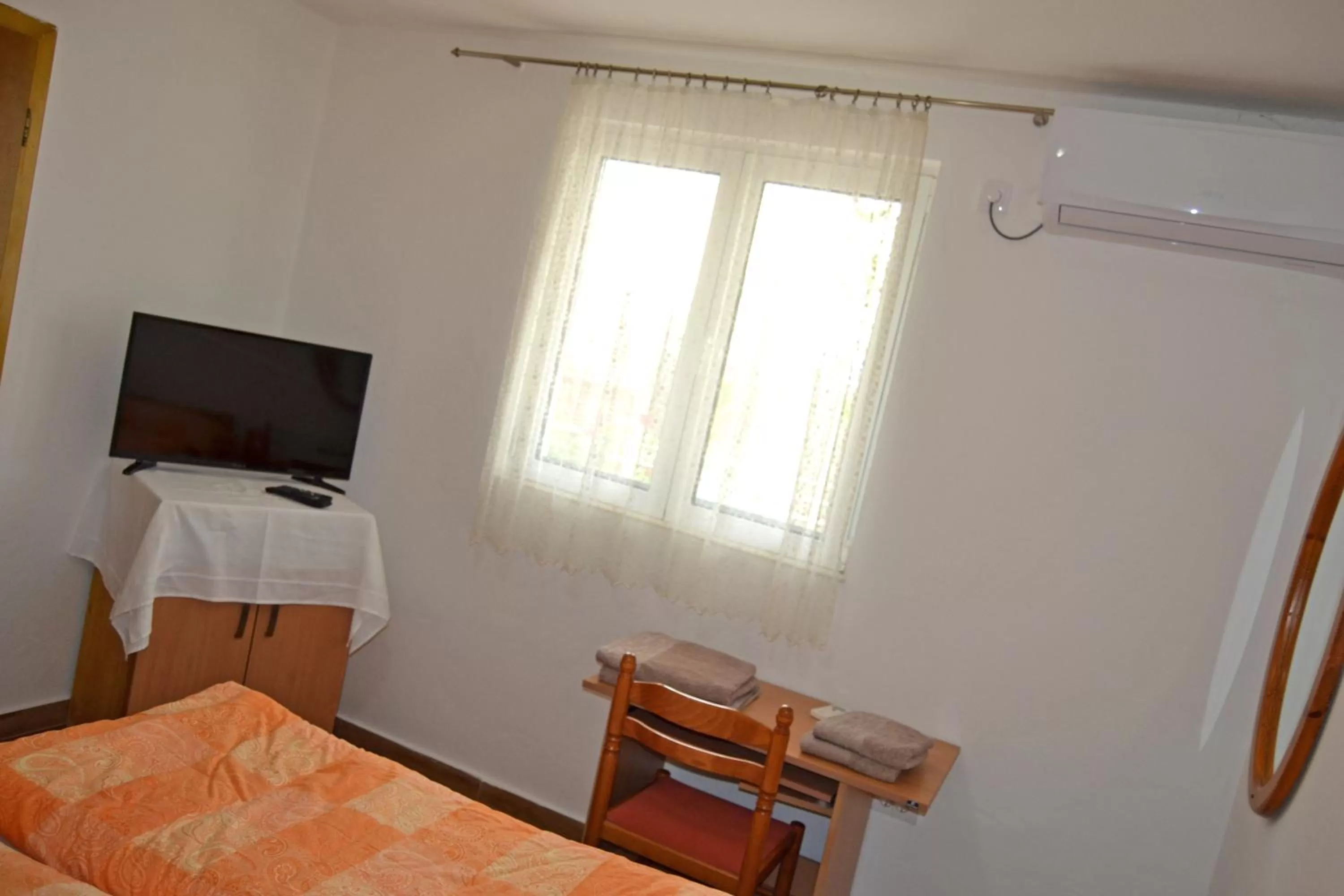 TV and multimedia, Bed in Tivat Apartments