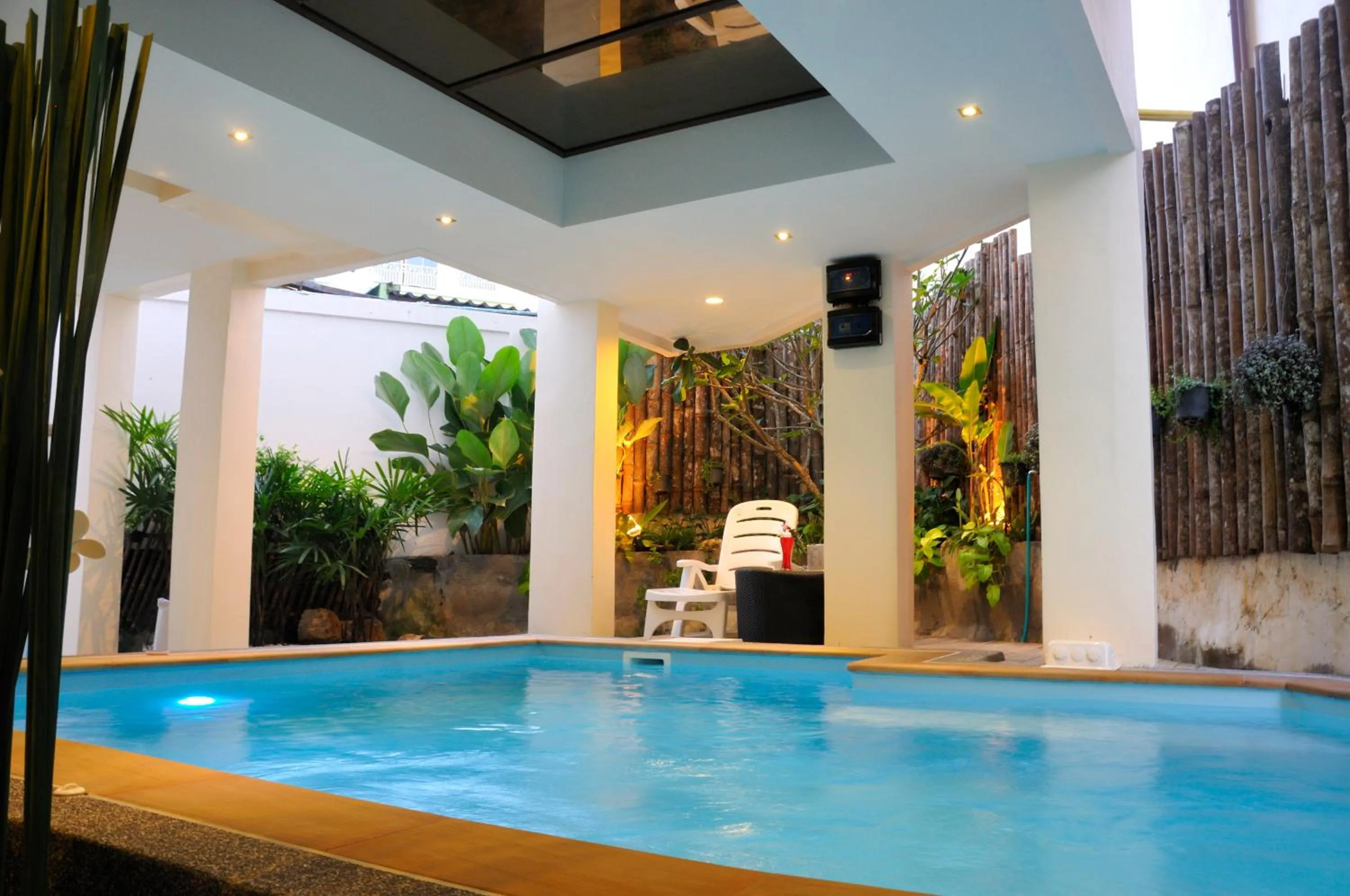 Swimming pool in The Wave Hotel Patong SHA