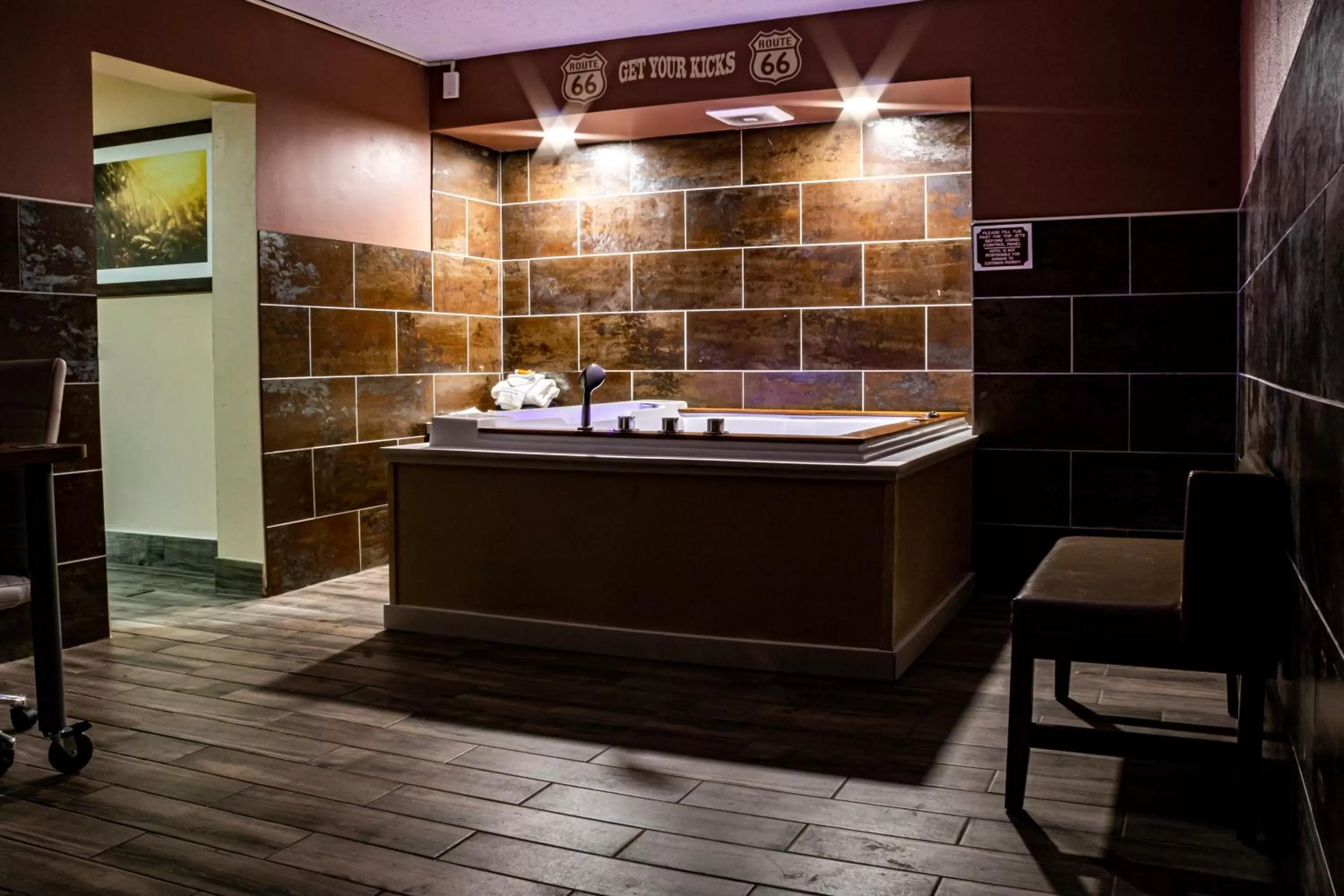 Hot Tub in Route 66 Hotel, Southern View, Illinois