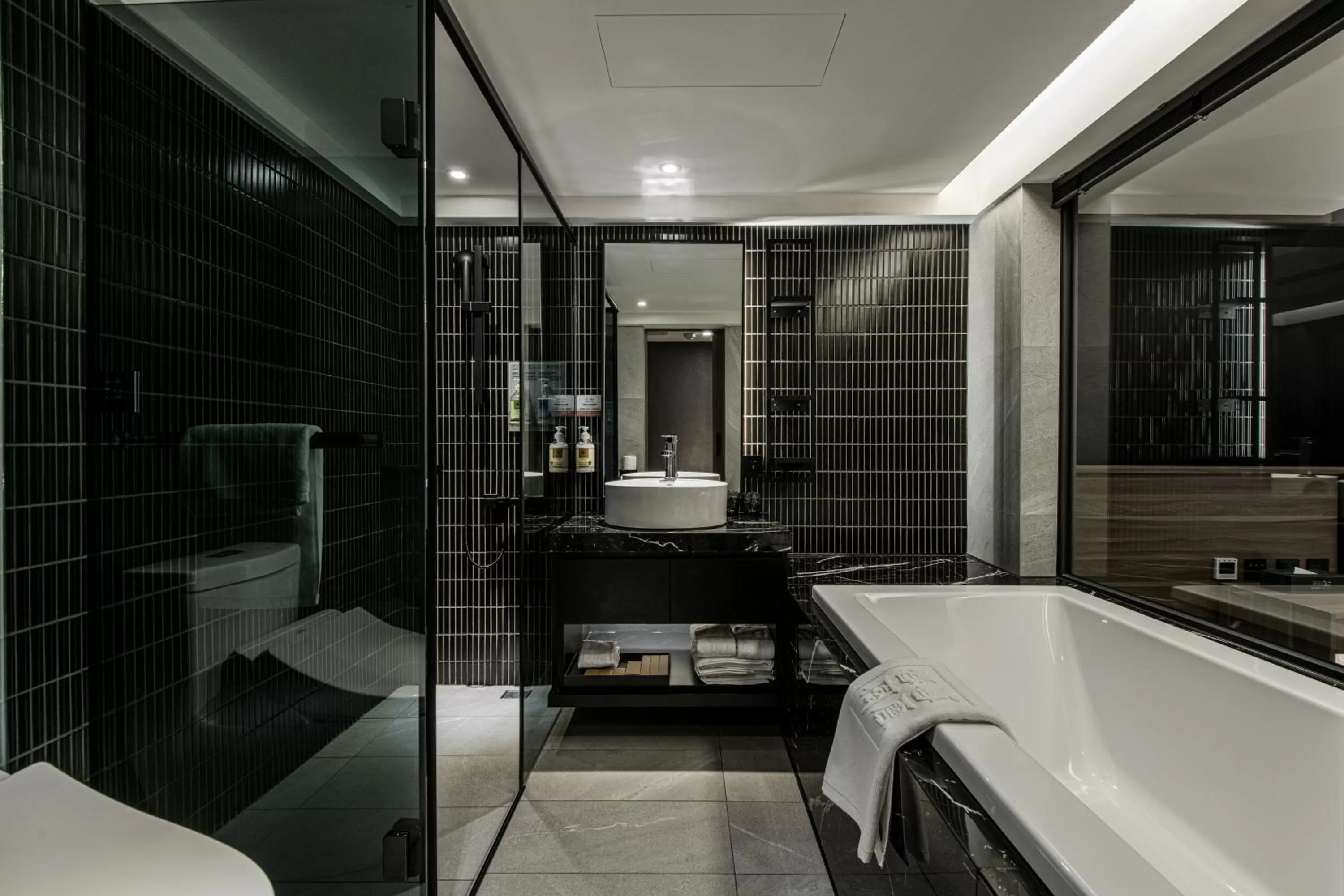 Bathroom in Autumn Willow Hotel