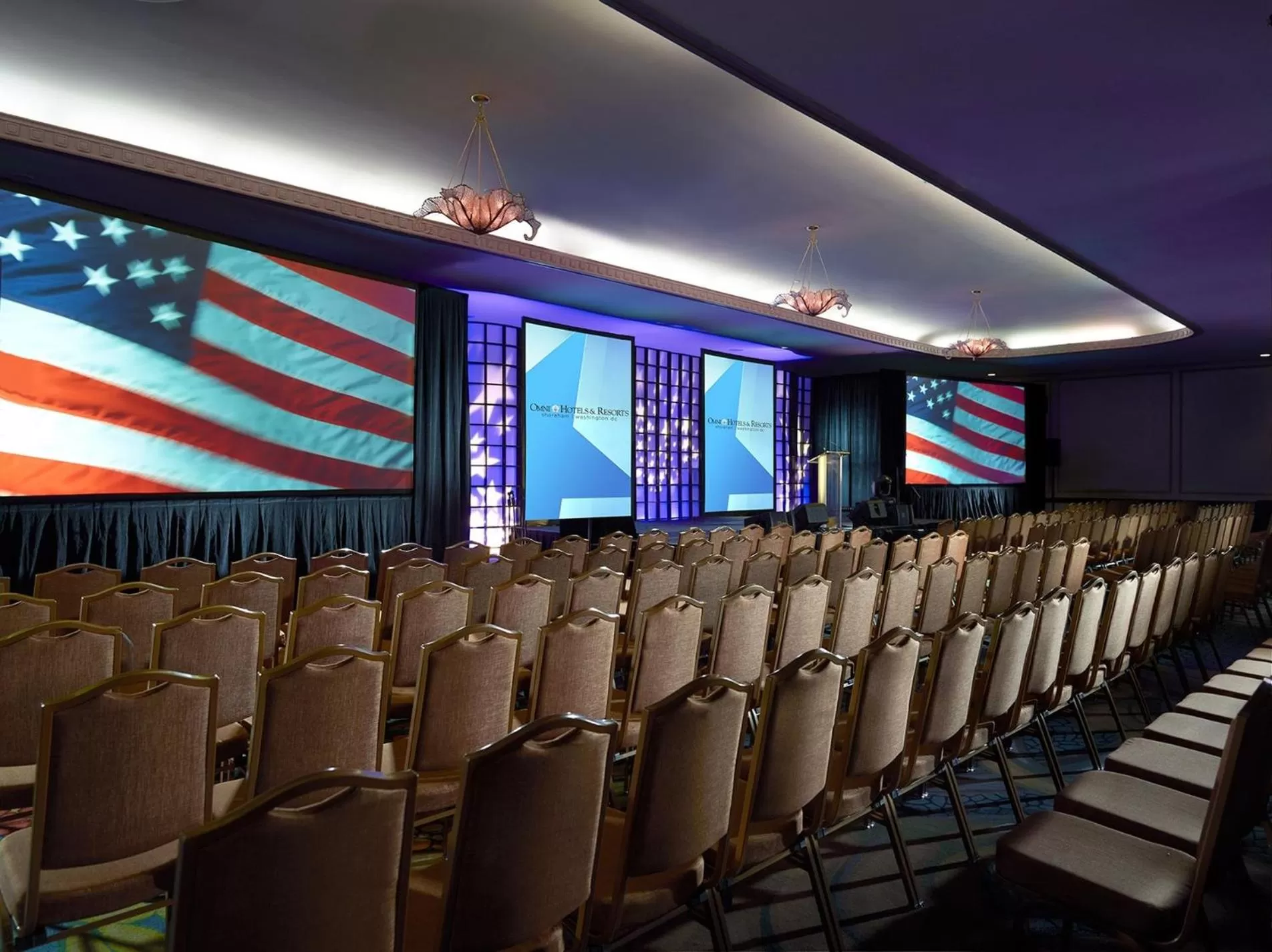 Photo of the whole room in Omni Shoreham Hotel