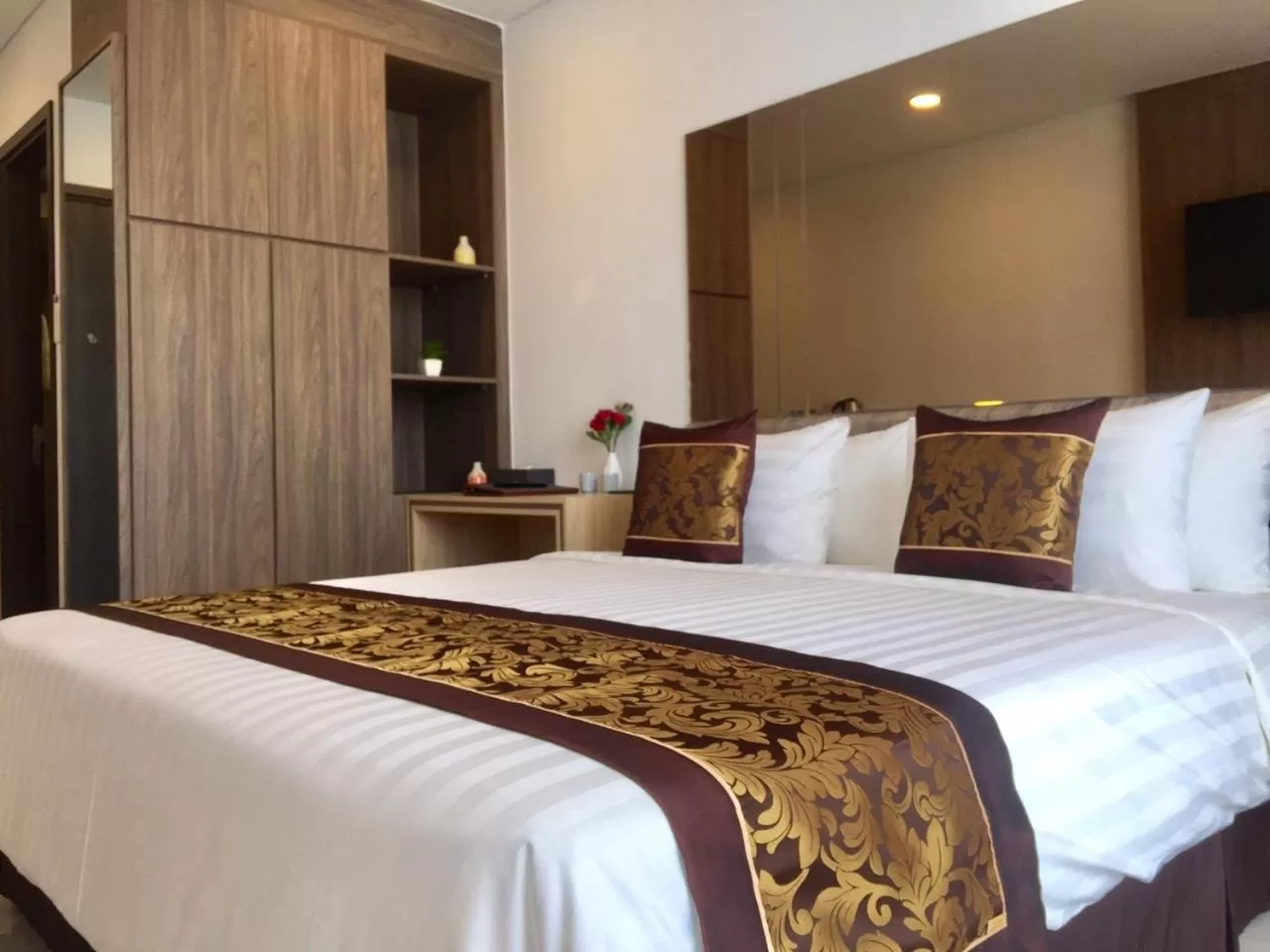 Bedroom, Bed in Aurora Western Village