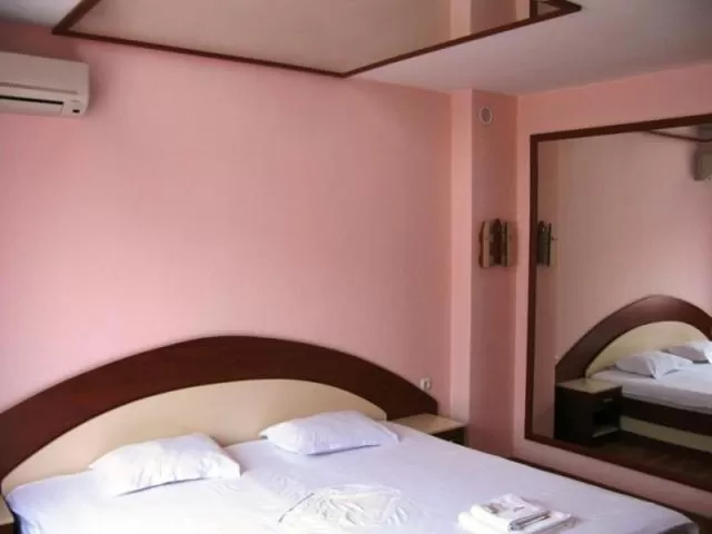 Bed in Hotel Nakra