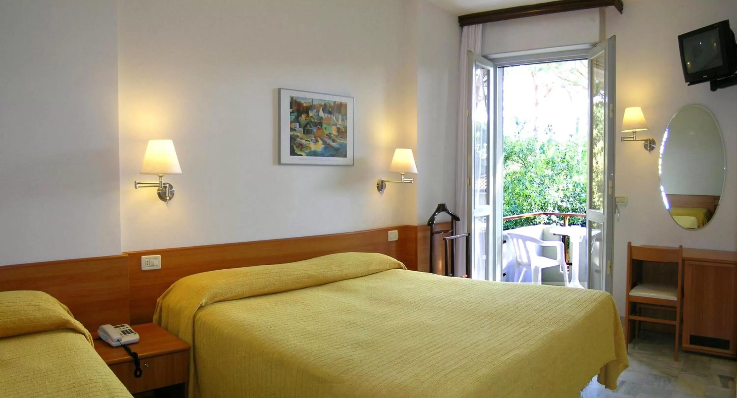 Bed in Hotel Giulio Cesare