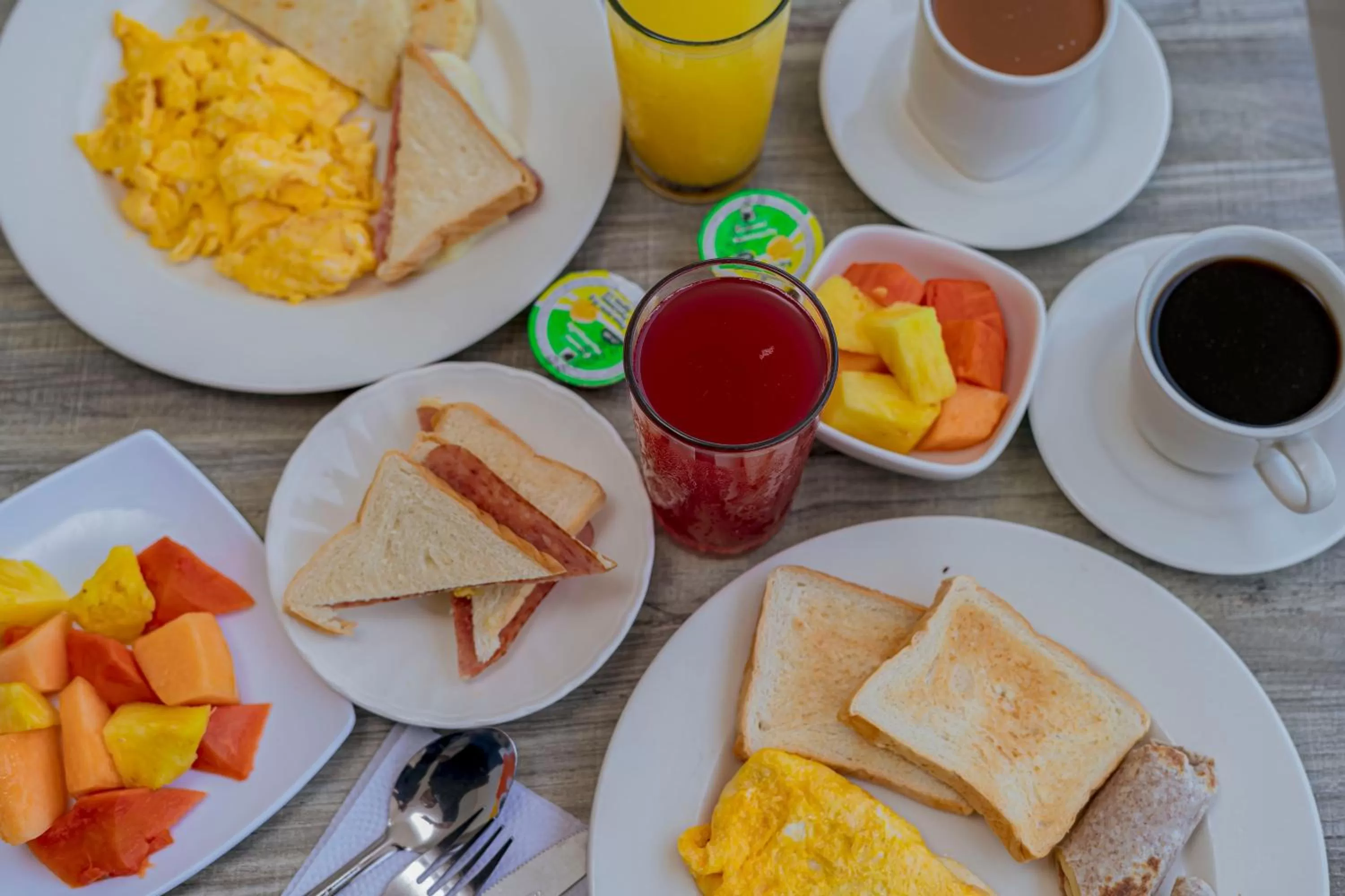 Food and drinks, Breakfast in HOTEL SOL INN SANTA Marta