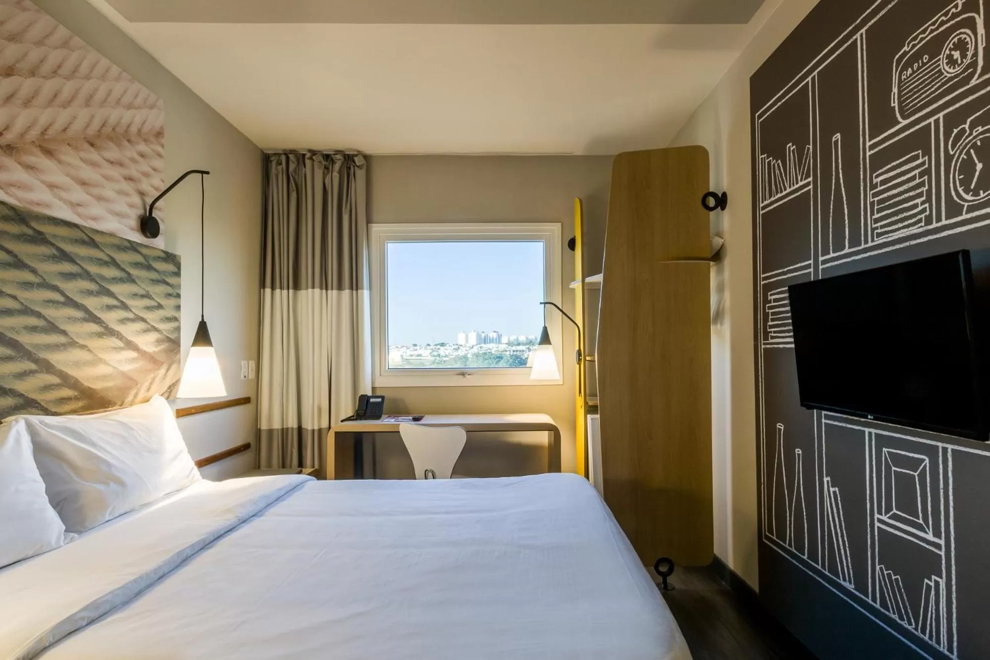 Bedroom, Bed in Ibis Americana