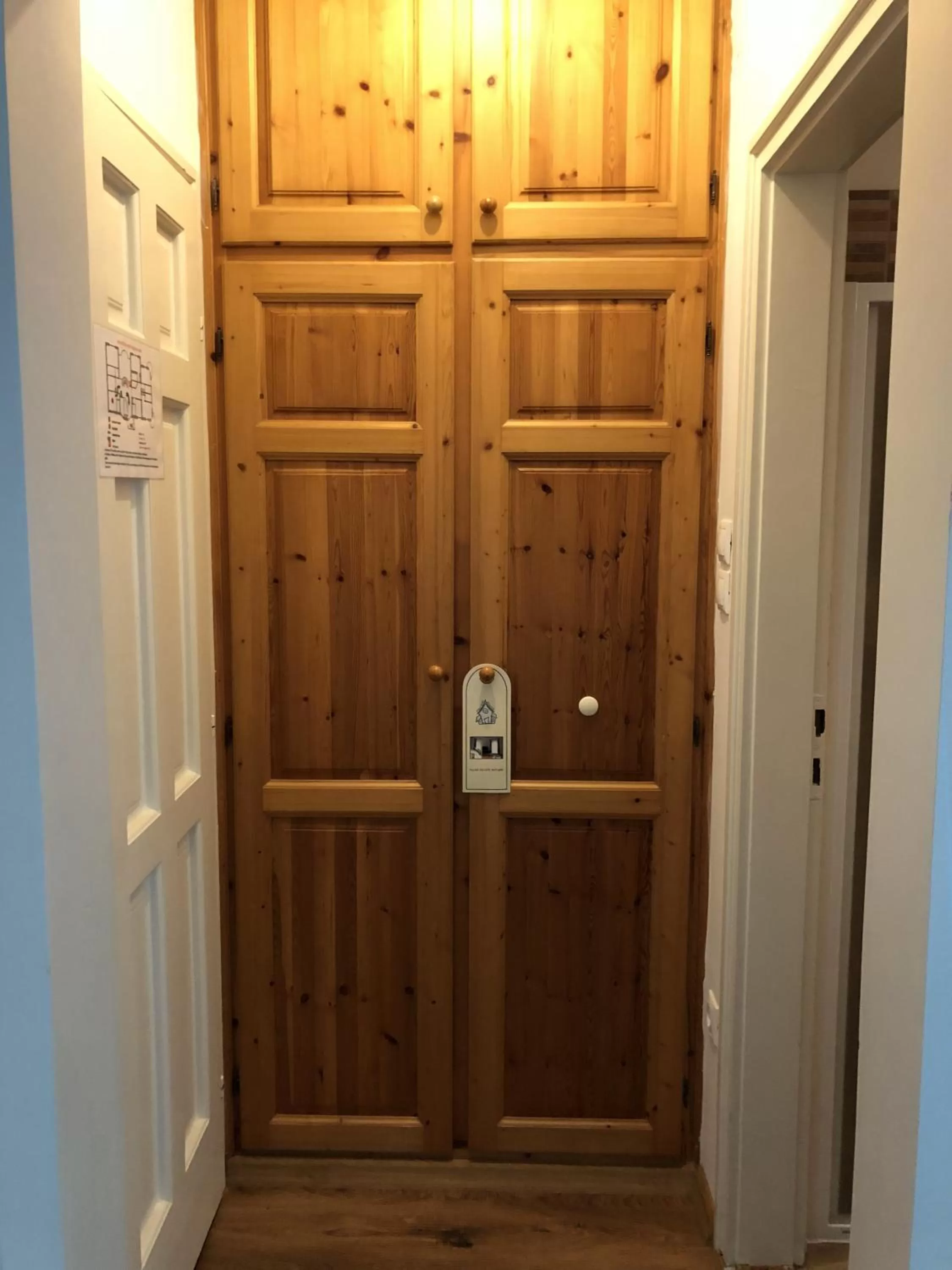 wardrobe in Zöldtető Panzió