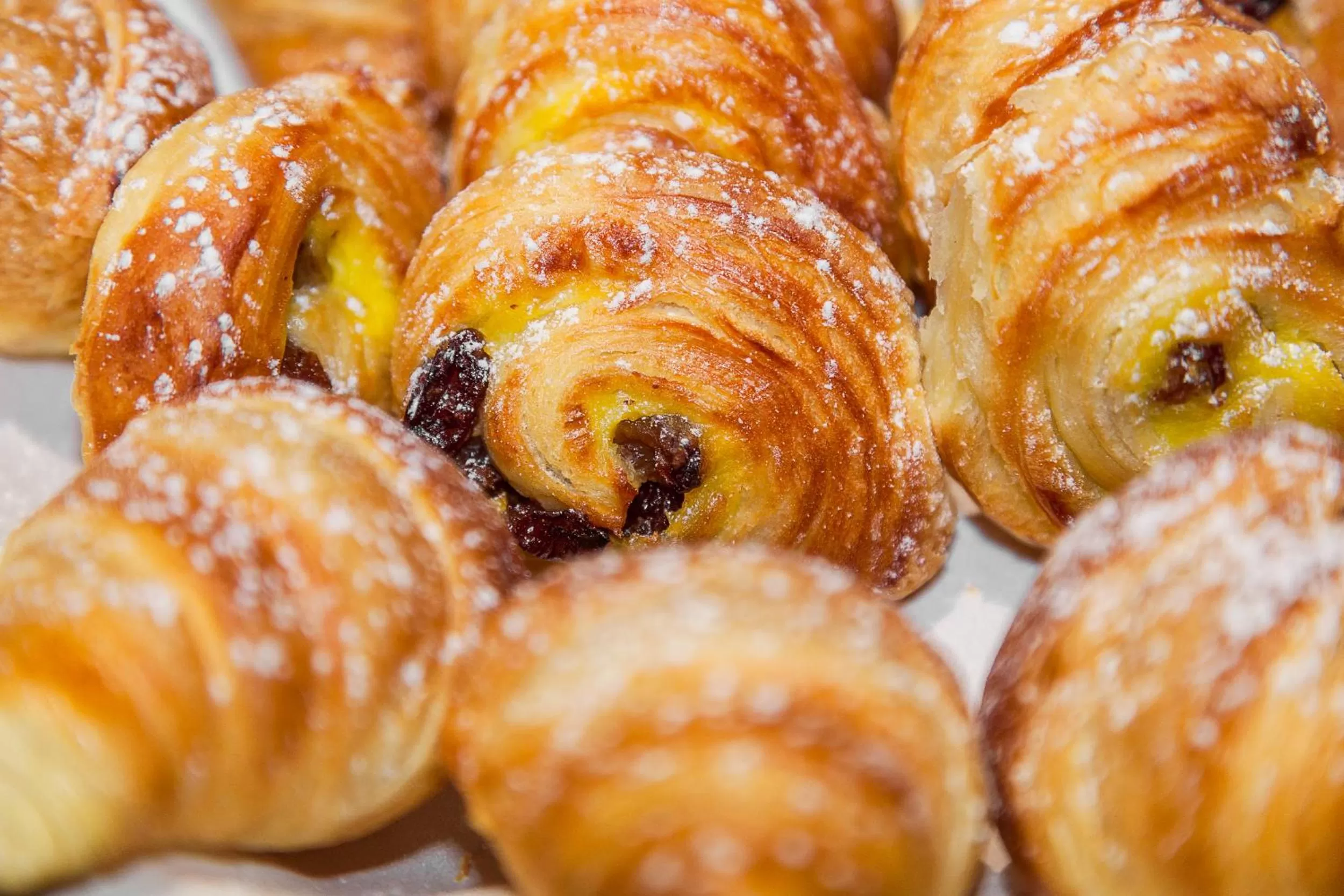 Buffet breakfast in Hotel Aviv Dresden