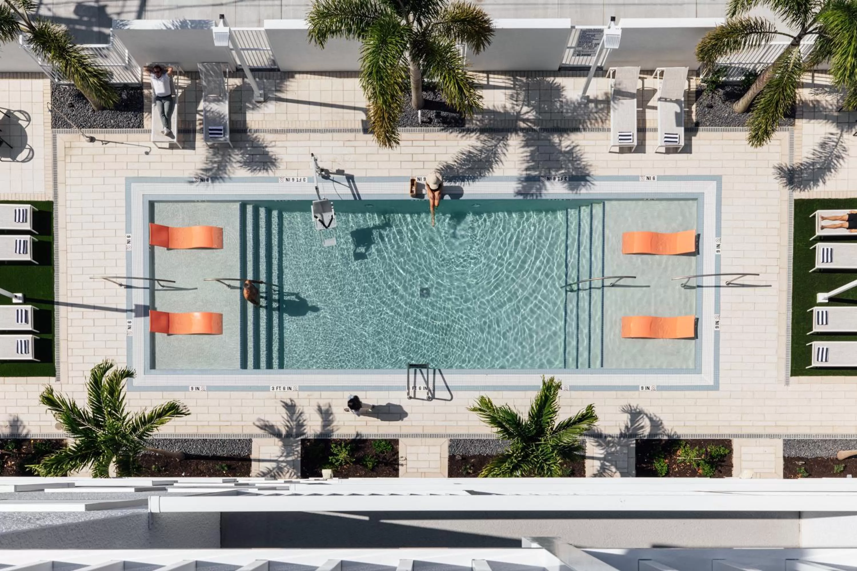 Day in Mint House St. Petersburg - Downtown