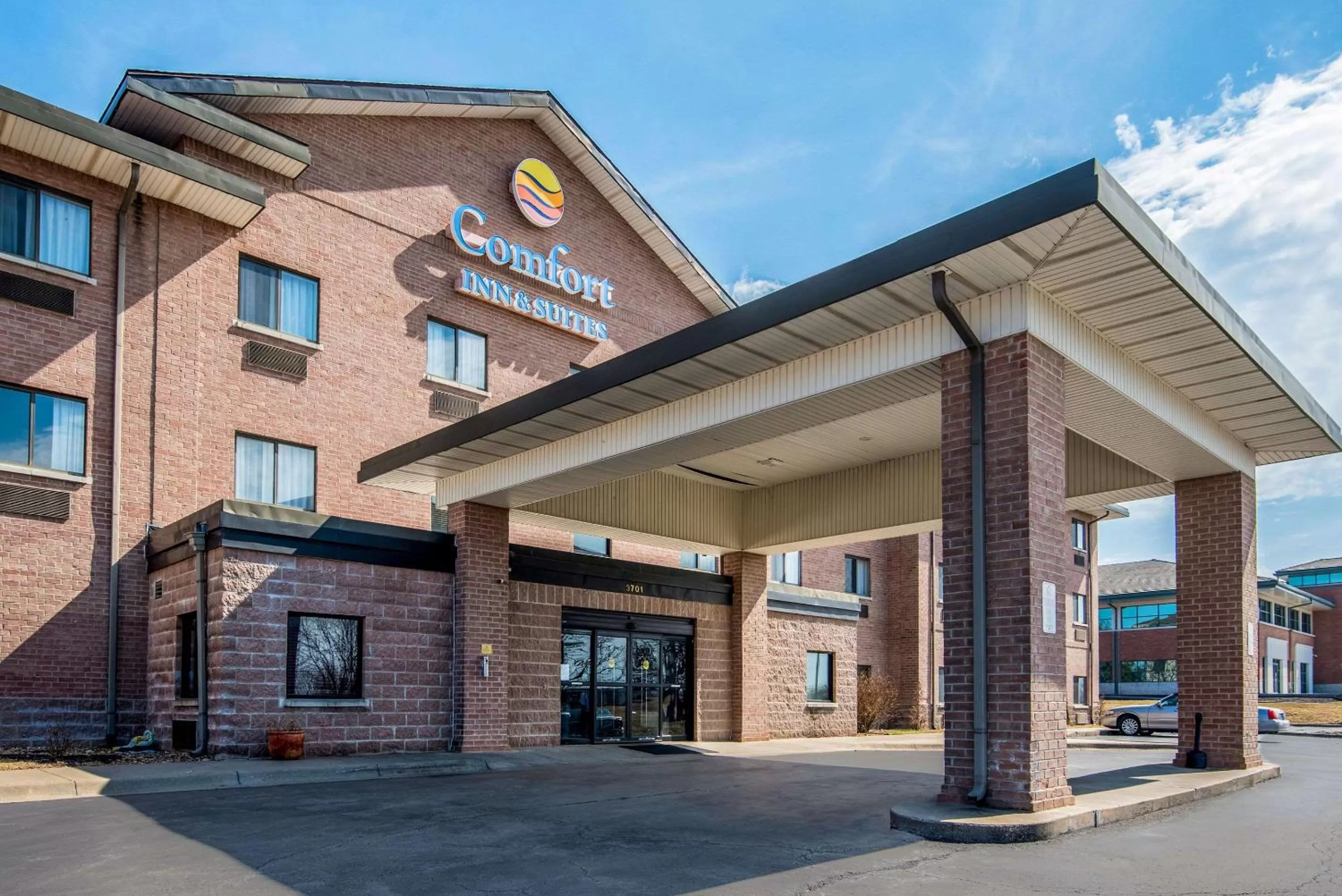 Property building in Comfort Inn & Suites Lees Summit - Kansas City