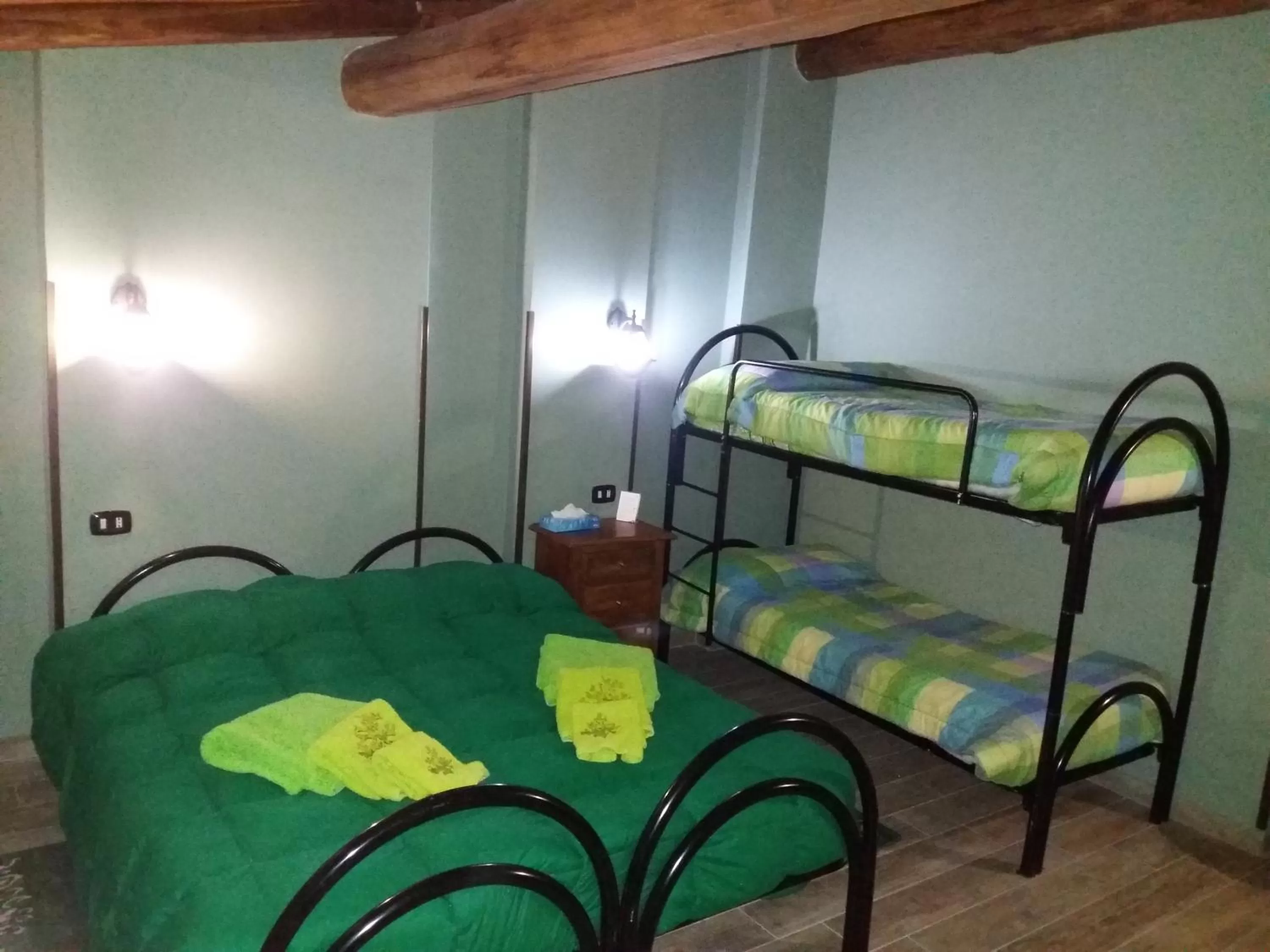 Bed in Hotel Food & Drink