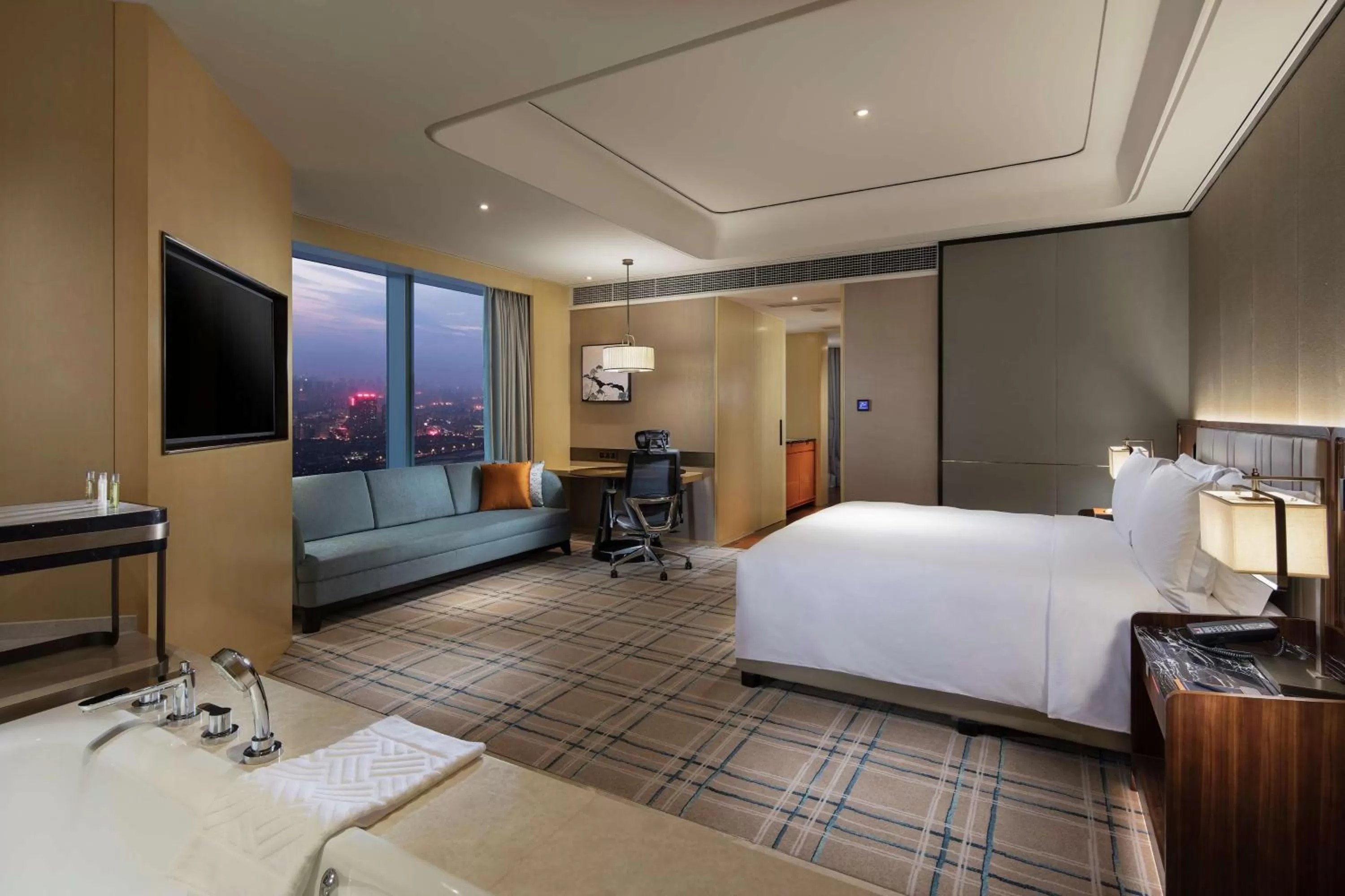 Living room, Bed in Hilton Fuzhou