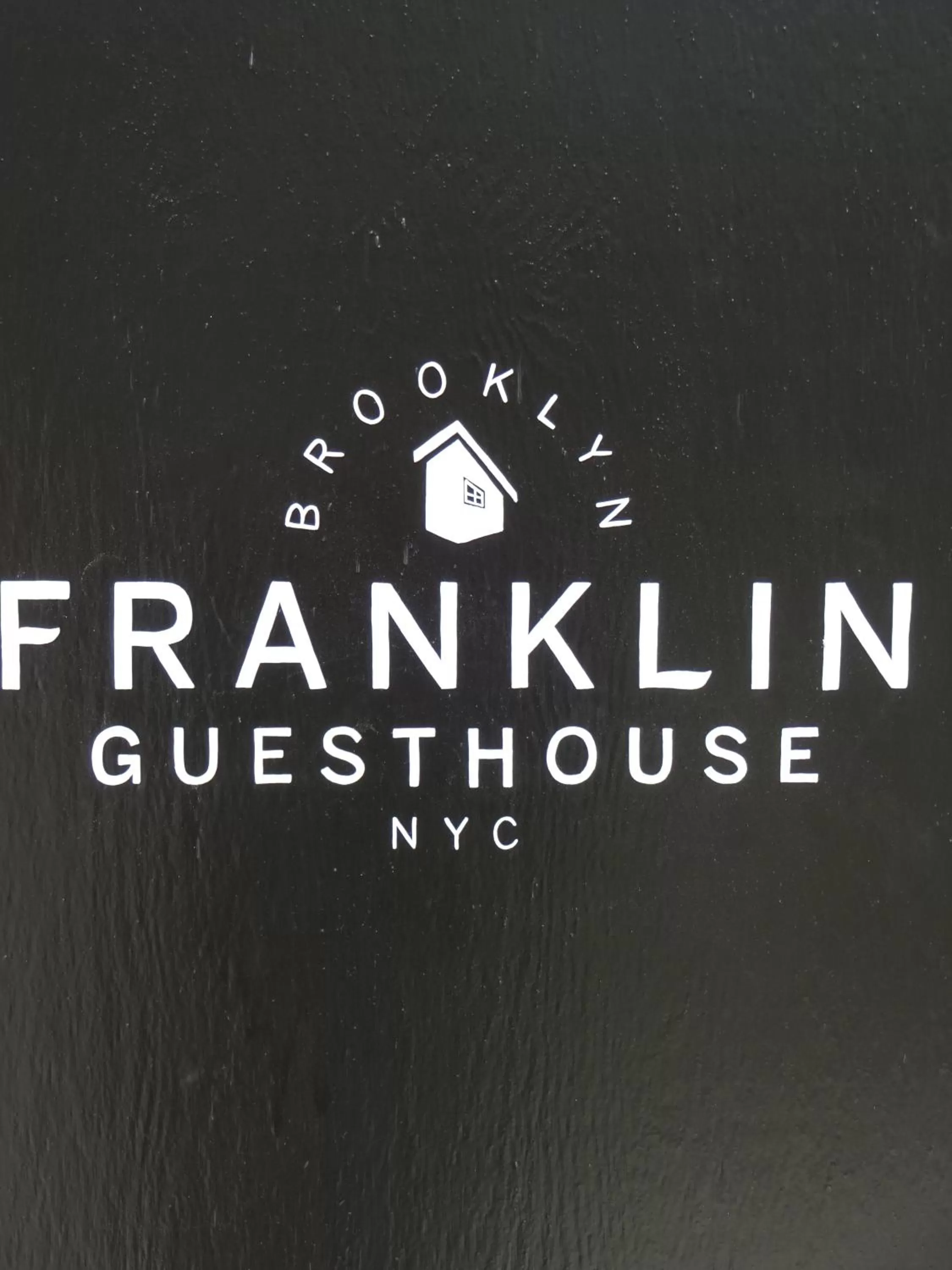 Facade/entrance in Franklin Guesthouse