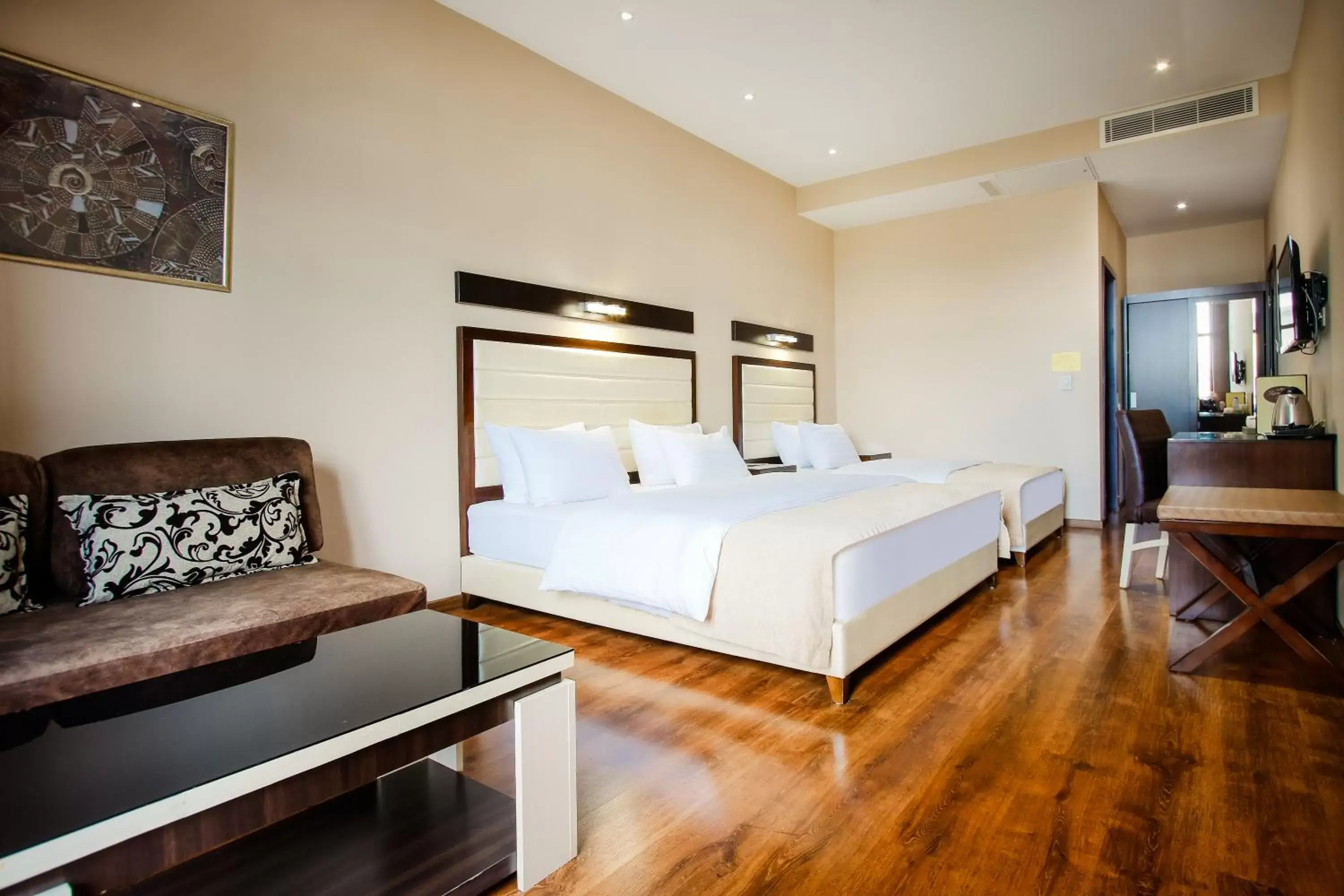 Standard Triple Room in Hotel Orion Tbilisi Standard Triple Room in Hotel Orion Tbilisi