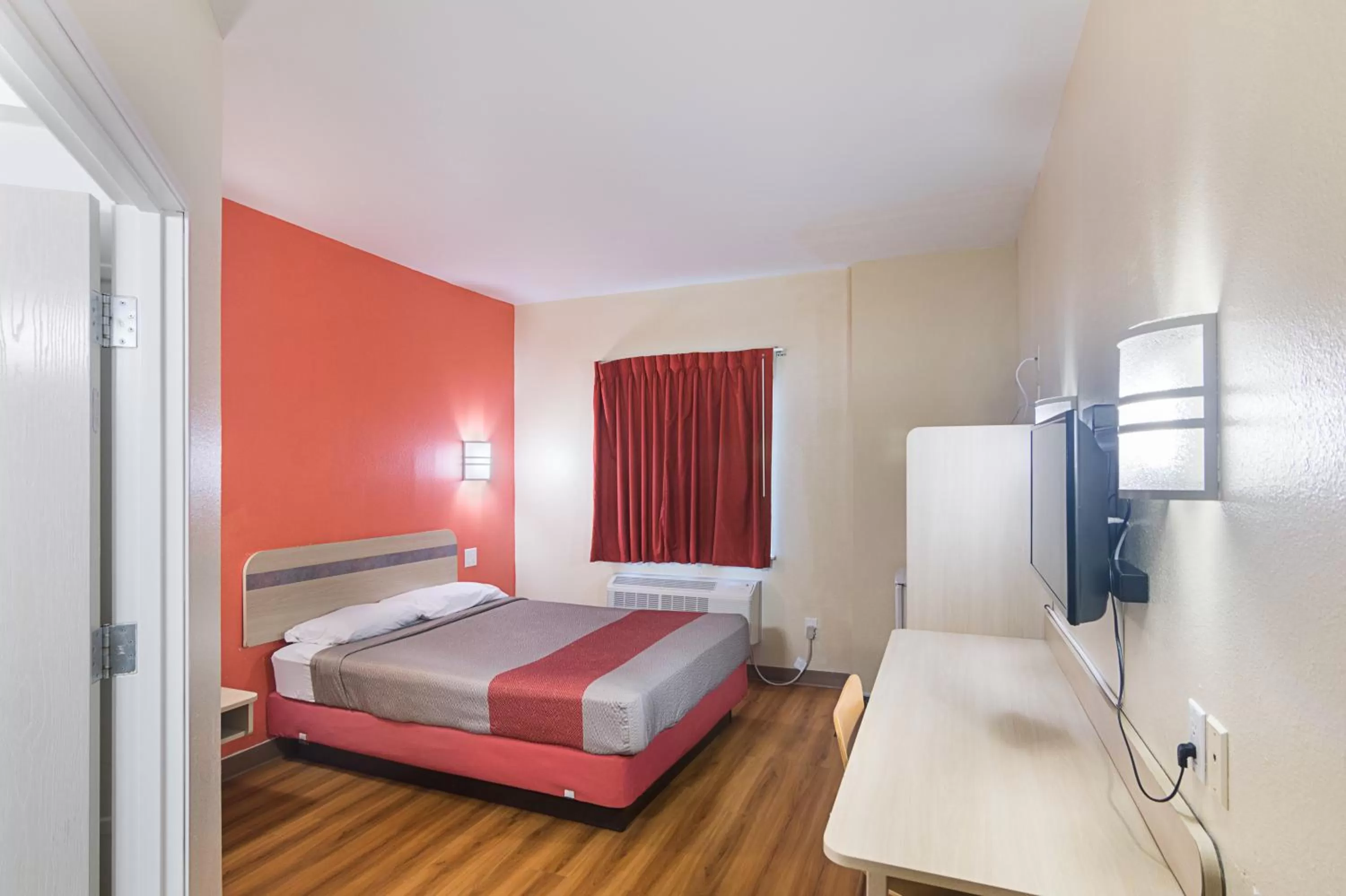 Bedroom, Bed in Motel 6-Terrell, TX