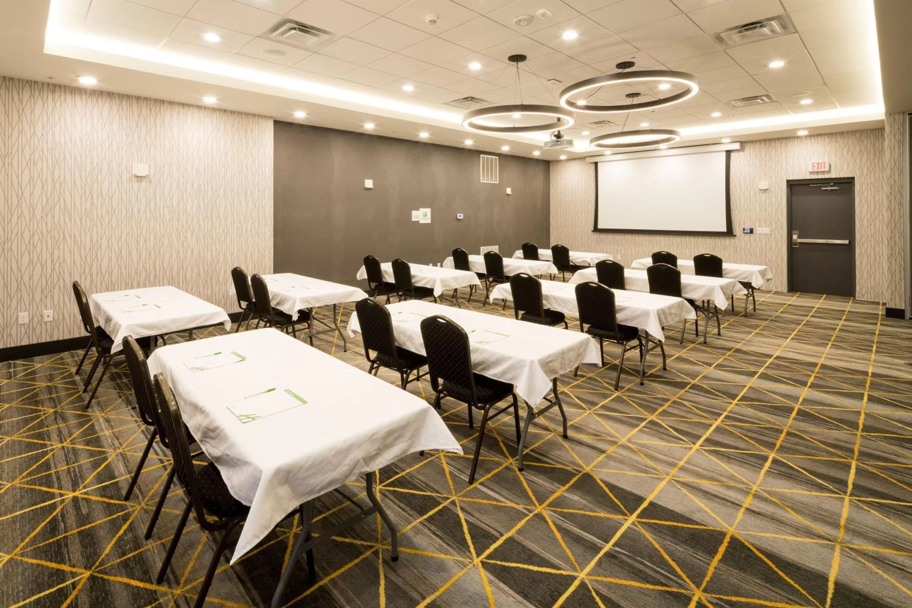 Meeting/conference room in Holiday Inn & Suites Kalamazoo West